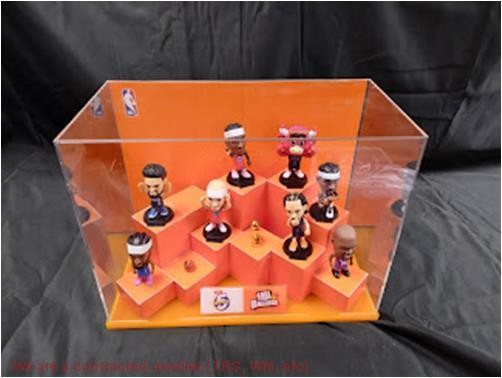 Zuru 5 Surprise NBA Ballers Display Case with Figures RARE