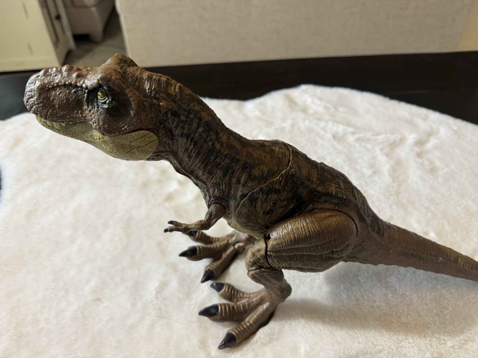 Mattel Jurassic Park Tyrannosaurus Rex 24 in Action Figure
