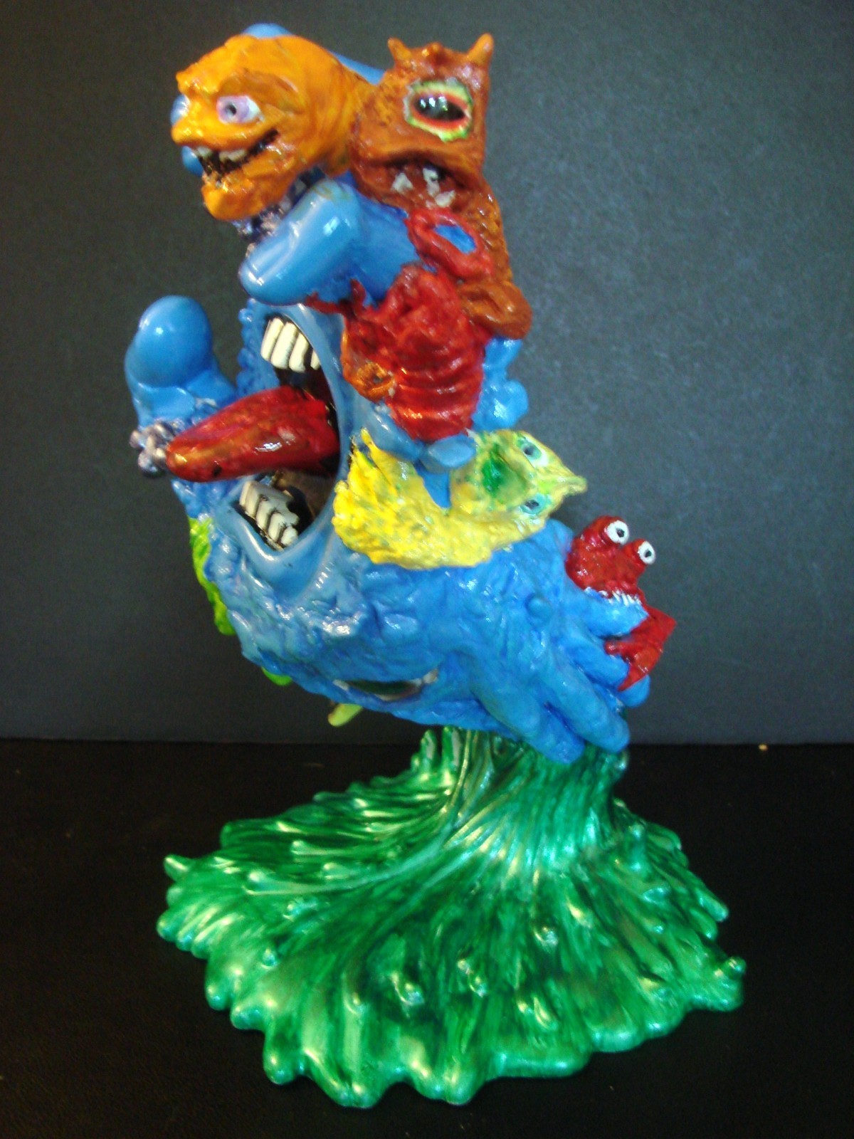 ROB ROSKOPP HAND Custom Kidrobot Santa Cruz Skateboards Screaming Hand Figure