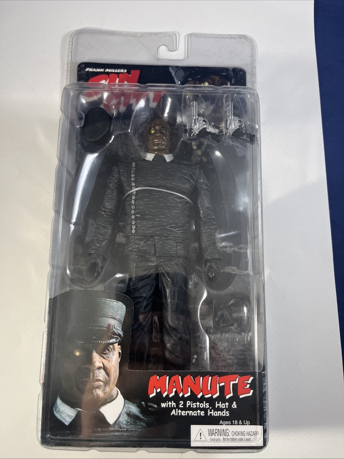 SIN CITY MANUTE Action Figure NECA Reel Toys 2005 New Sealed Series 1 Color