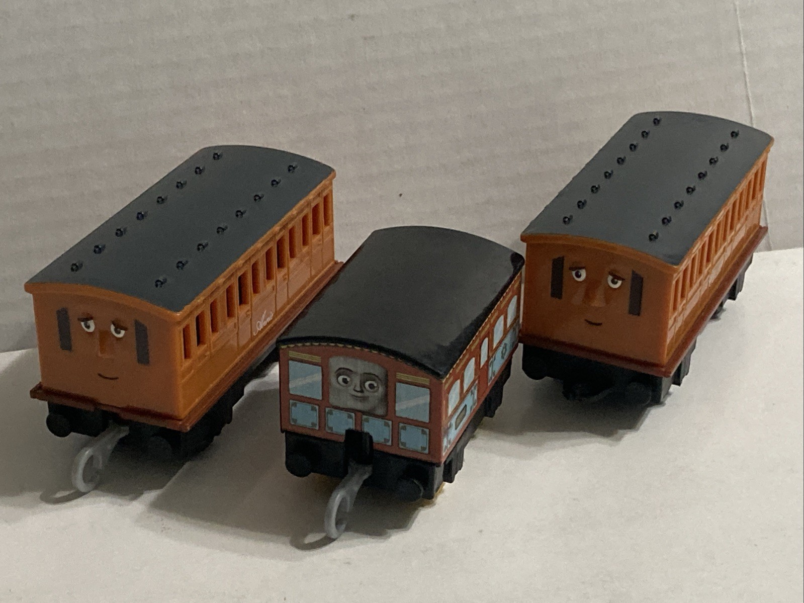 Thomas The Tank Engine & Friends Beppe, Annie, Clarabel 3 LOT Carriage Trains