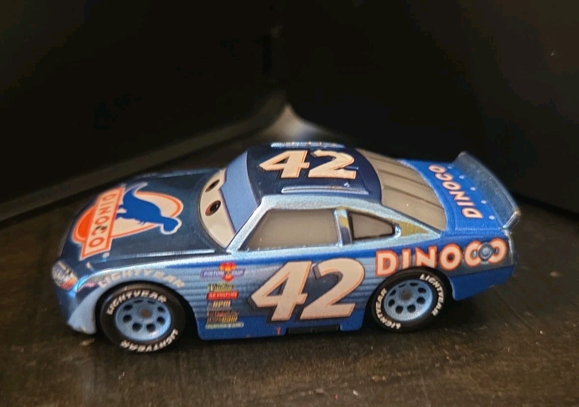 Set Disney Pixar Cars Target Only Rust-Eze McQueen & Metallic Cal Weathers Lot