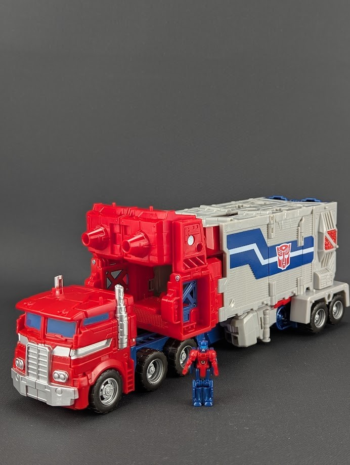 Transformers Titans Return Magnus Prime complete Hasbro Siege On Cybertron TRU