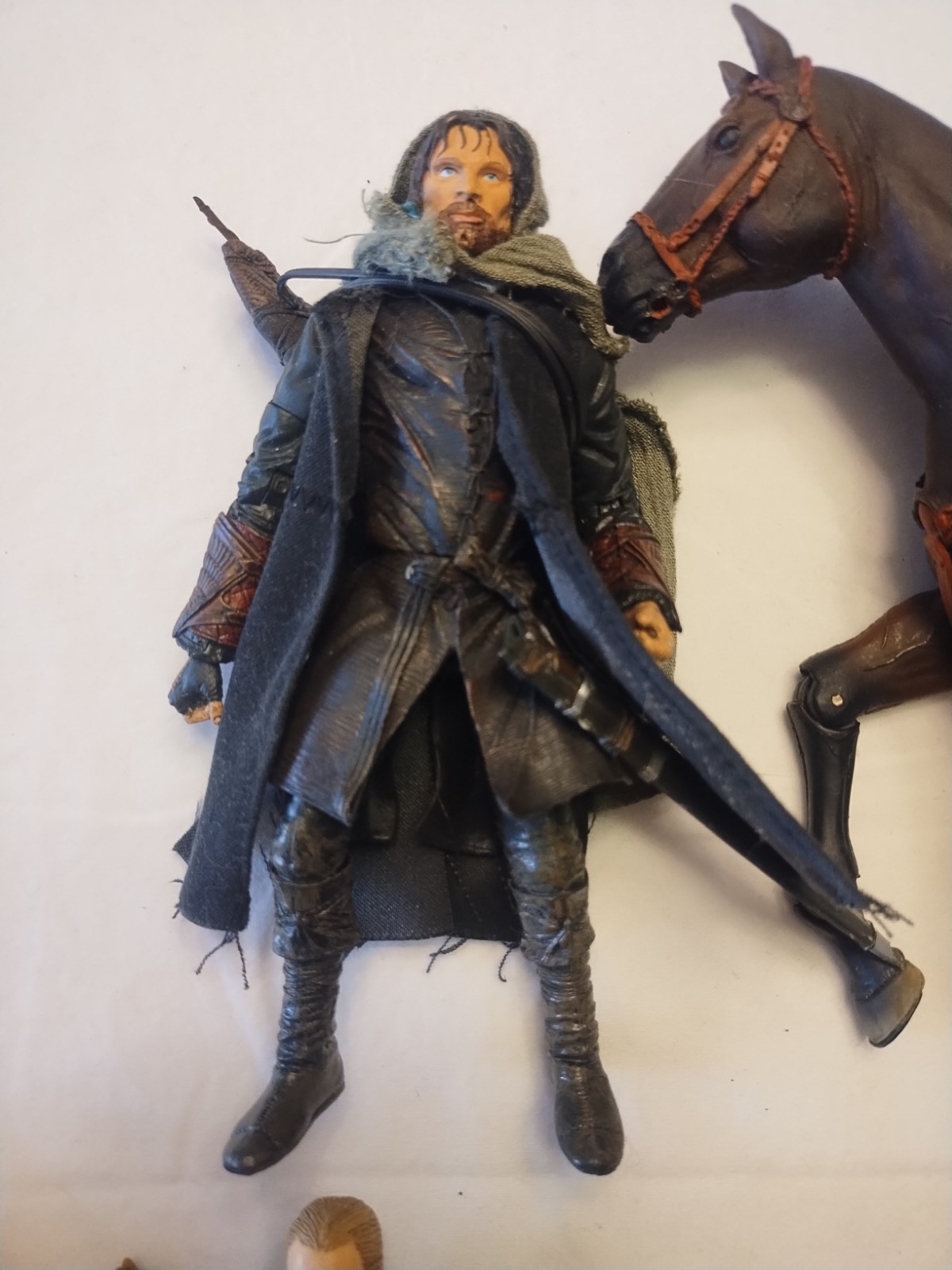 2000s Toybiz Lord Of The Rings LOTR LOT OF 5 & HORSE Gandalf Legolas Gimli Frodo