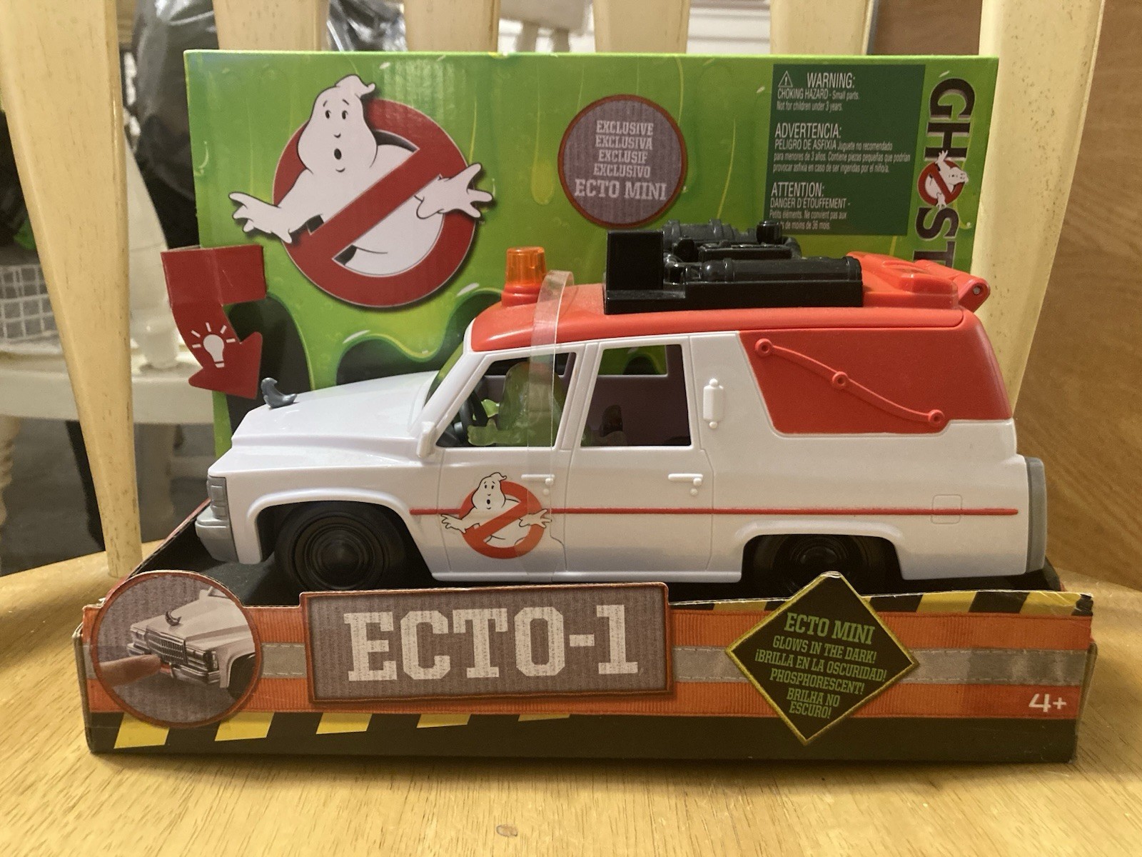 Ghostbusters Ecto-1 Mini ,W/Light Up Glow In The Dark Slimer -Light works -2016