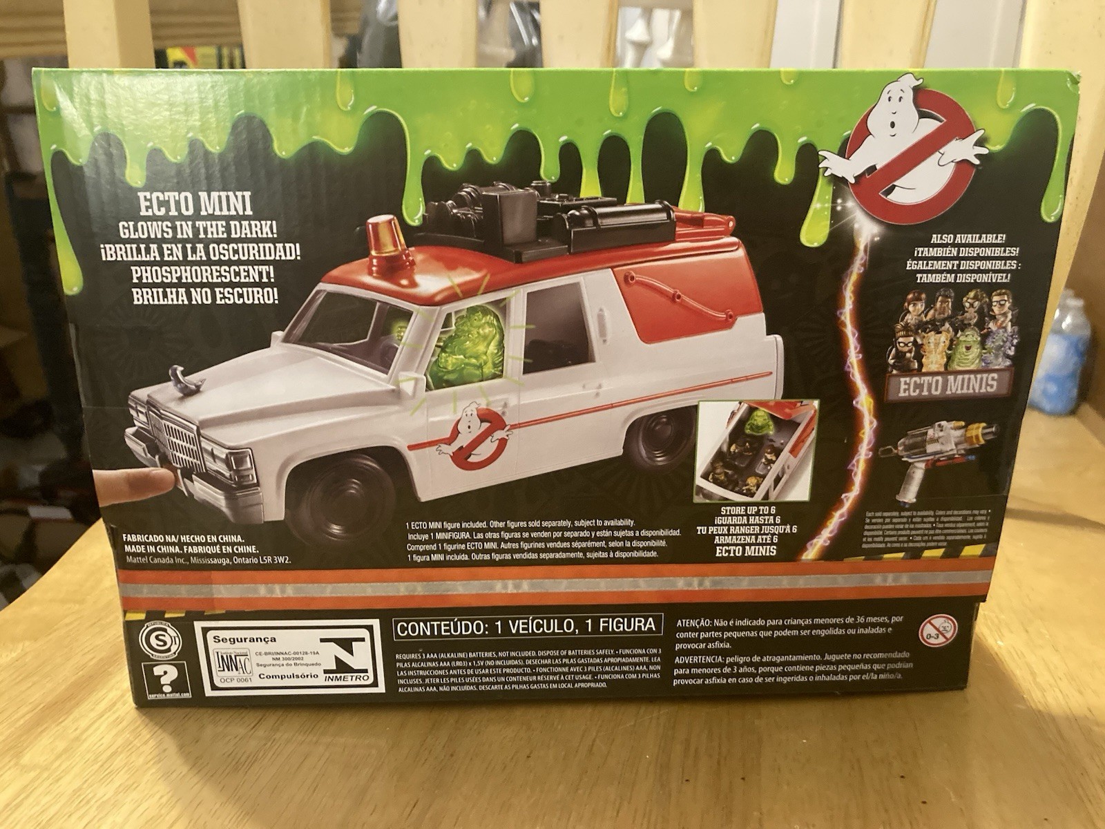 Ghostbusters Ecto-1 Mini ,W/Light Up Glow In The Dark Slimer -Light works -2016
