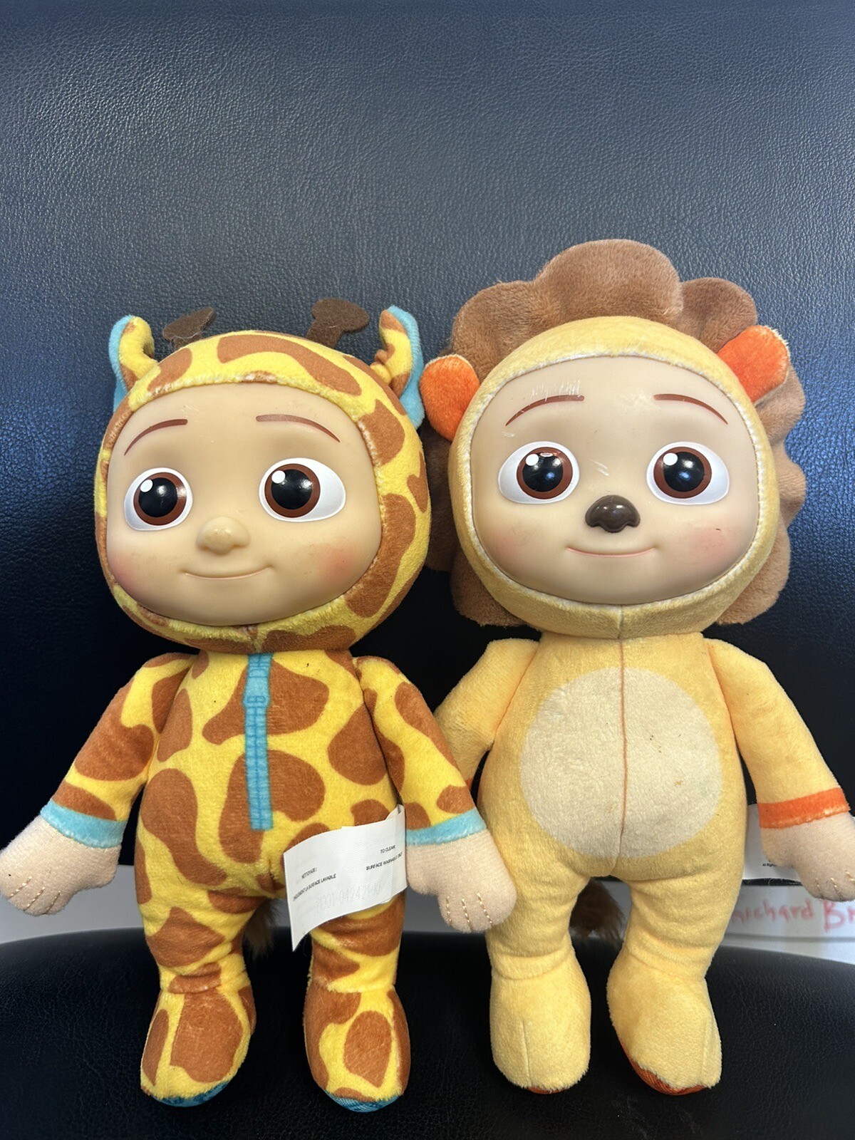 Cocomelon JJ Lion & Giraffe 8&Prime; Plush Dolls. Giraffe and Lion
