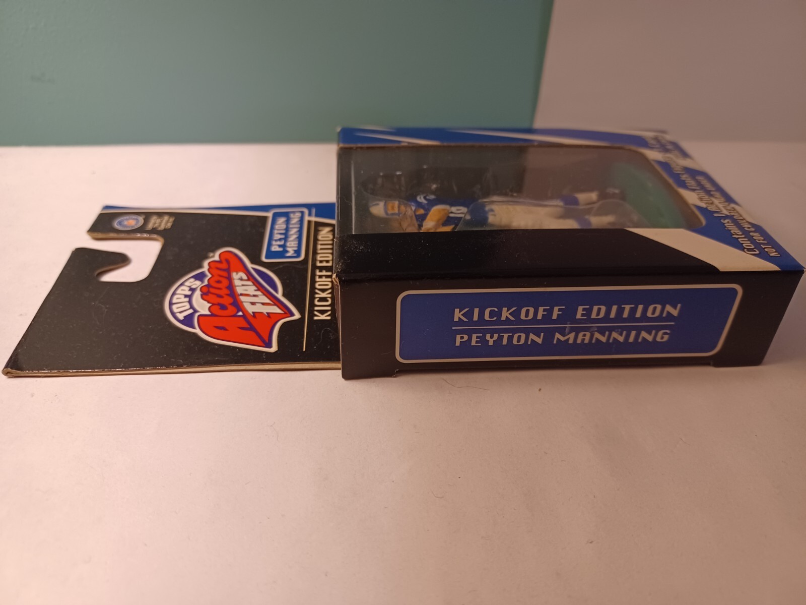 Topps Action Flats (Pair) 1998 Peyton Manning & 1999 Randy Moss (Unopened)