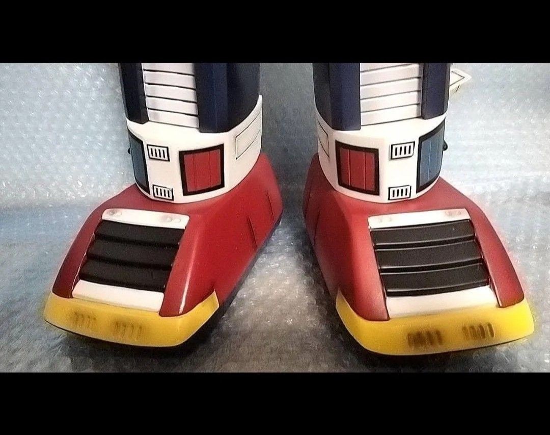 Voltes V Super Jumbo Sofubi Soft Vinyl Figure 60cm New Limited Edition Rare