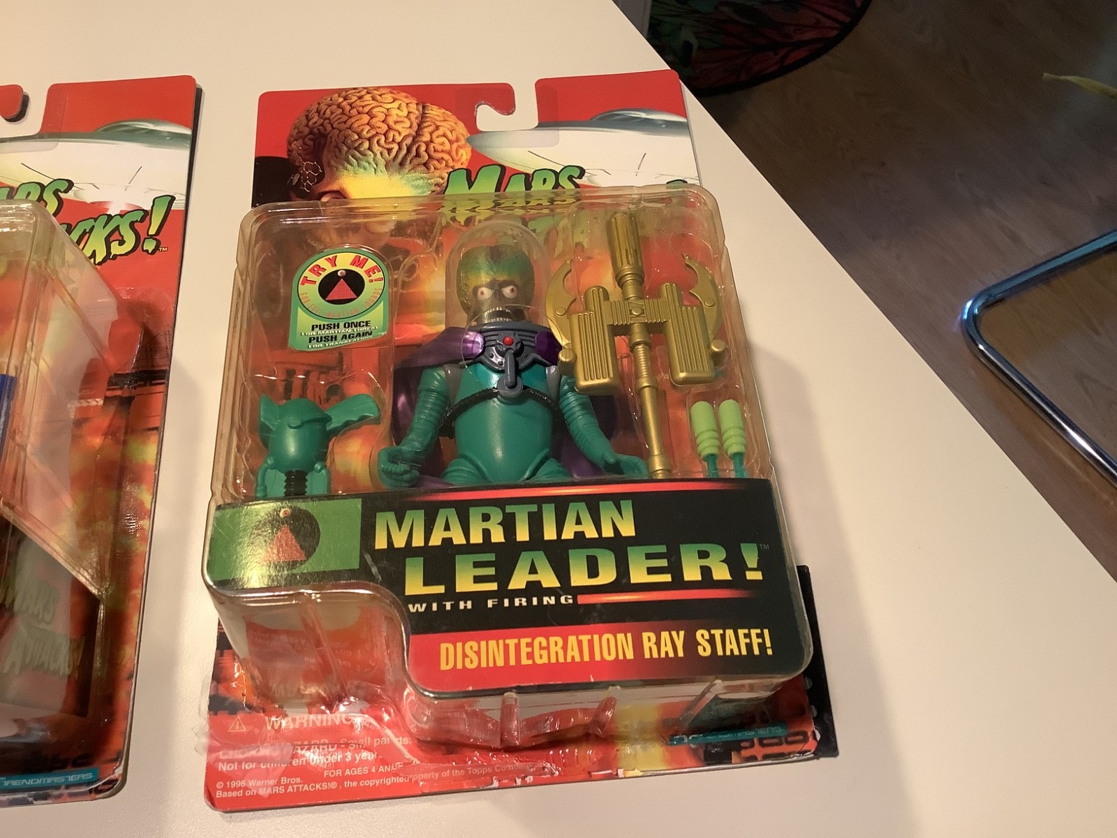 1996 MARS ATTACKS VTG MARTIAN TROOPER & LEADER Alien Figures TRENDMASTERS OPEN