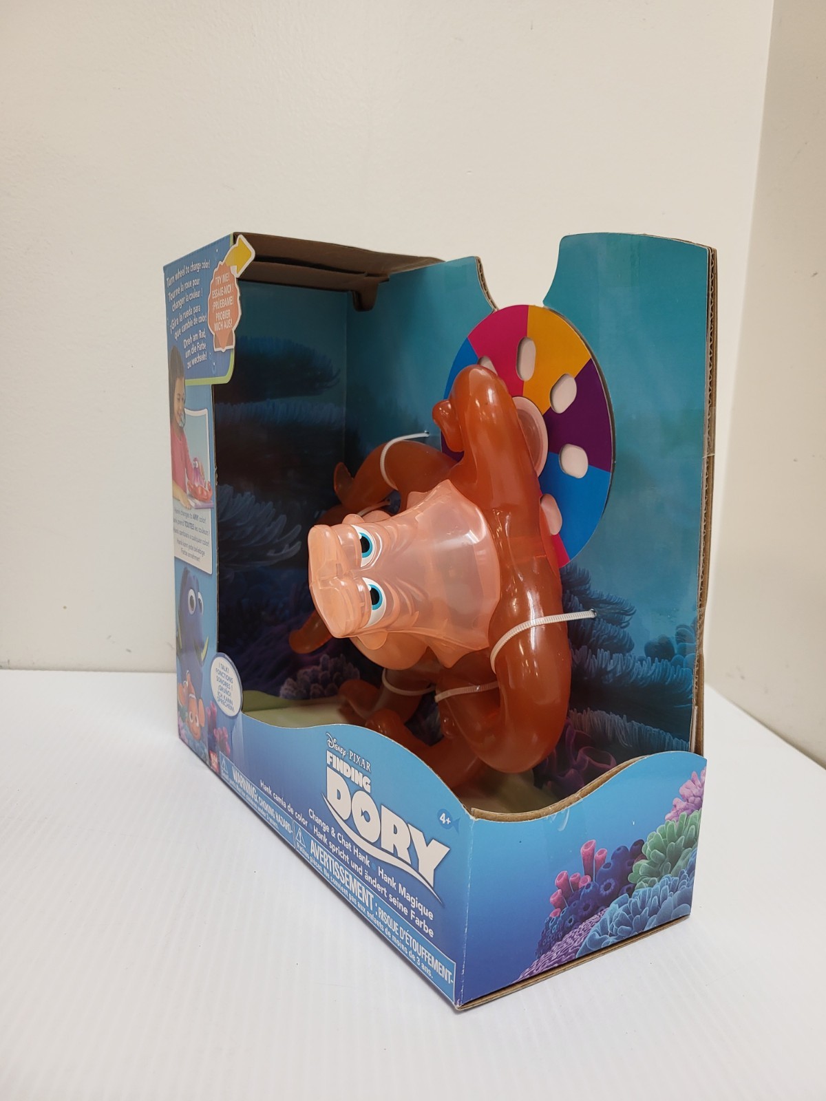 2016 Disney&rsquo;s Finding Dory Change & Chat Hank Light-up Color Changing & Sounds
