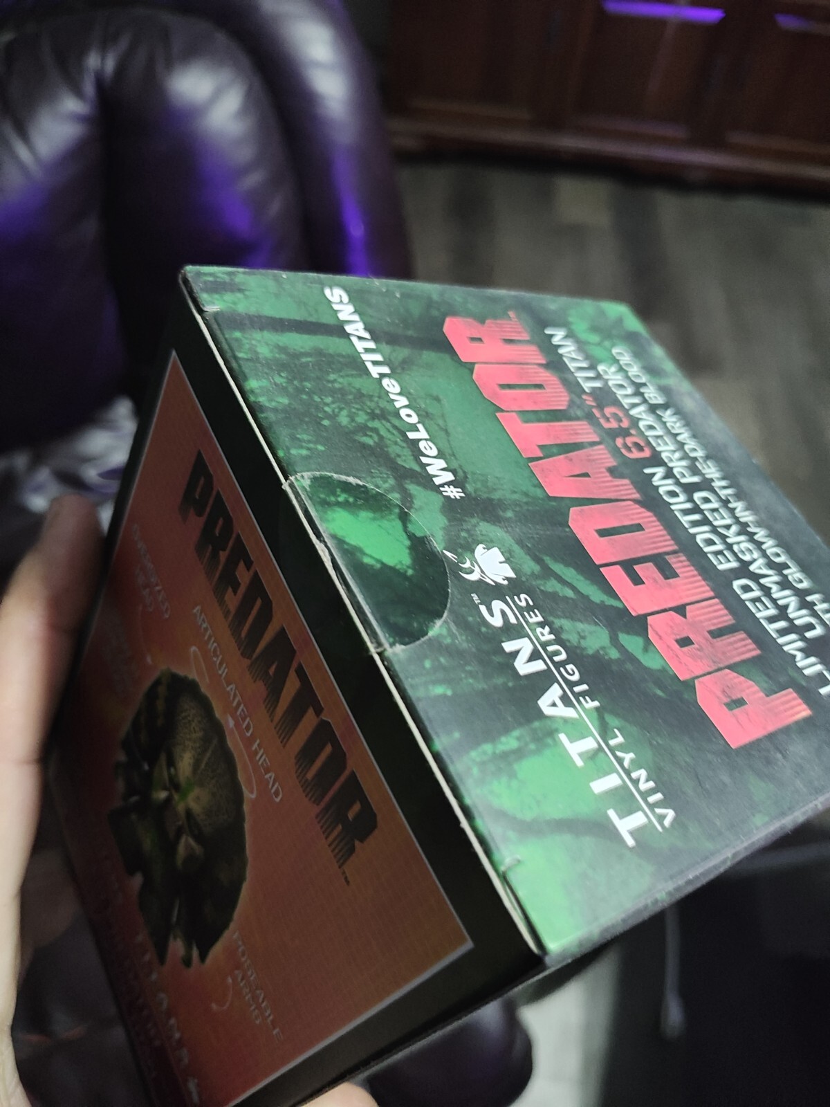 Titans – Predator 6.5in SDCC 2018 Exclusive – Glow In Dark Blood Unmasked (NEW)