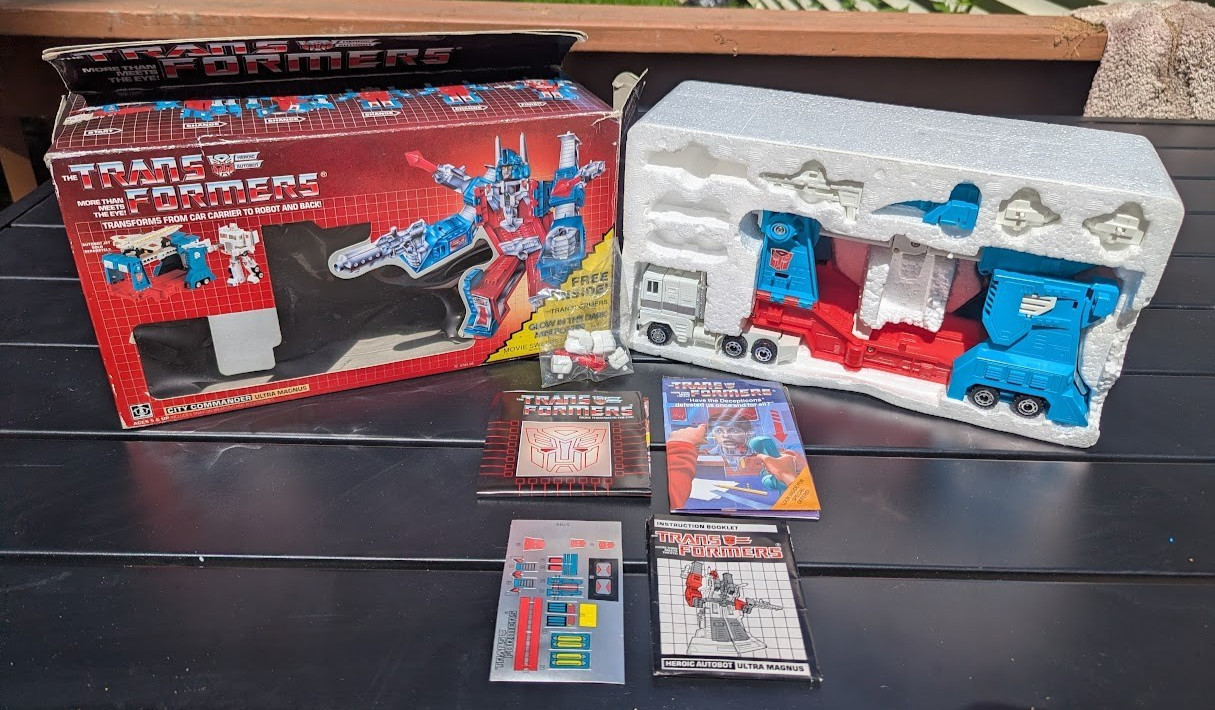 Ultra Magnus 1986 Vintage G1 Transformers Action Figure w/ Box Original Authentc