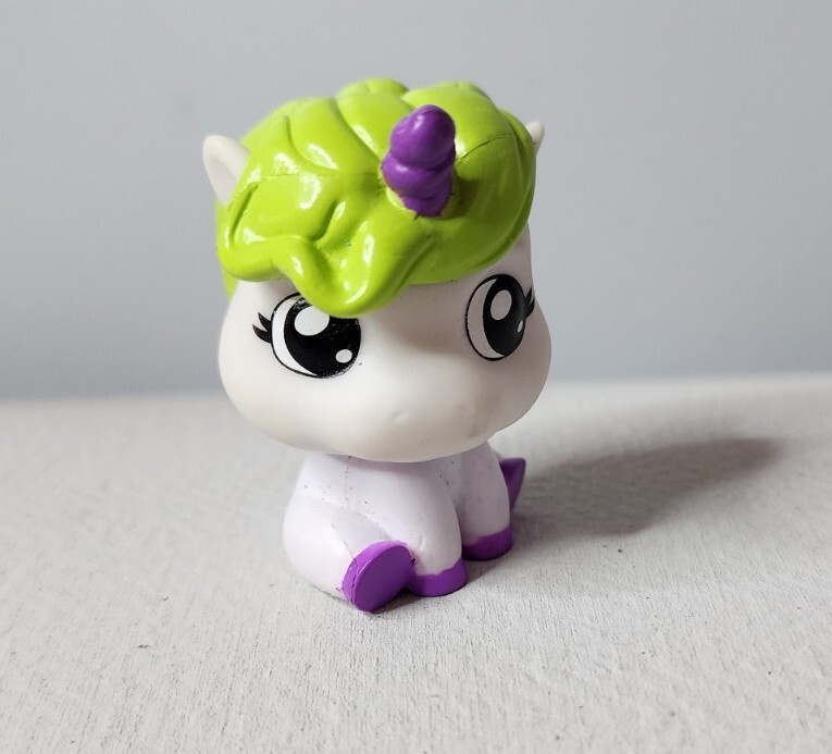 XO Tic Tac Toy Miniature PVC glitter unicorn green purple white toy figure