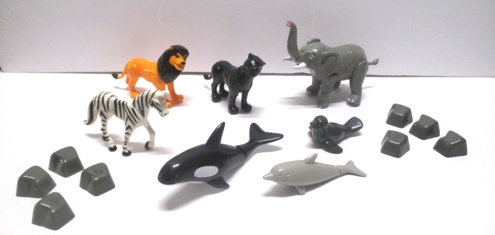 VINTAGE LOT OF ZOO ANIMALS ELEPHANT ZEBRA LION DOLPHIN WHALE & MORE #2 BIN LG2