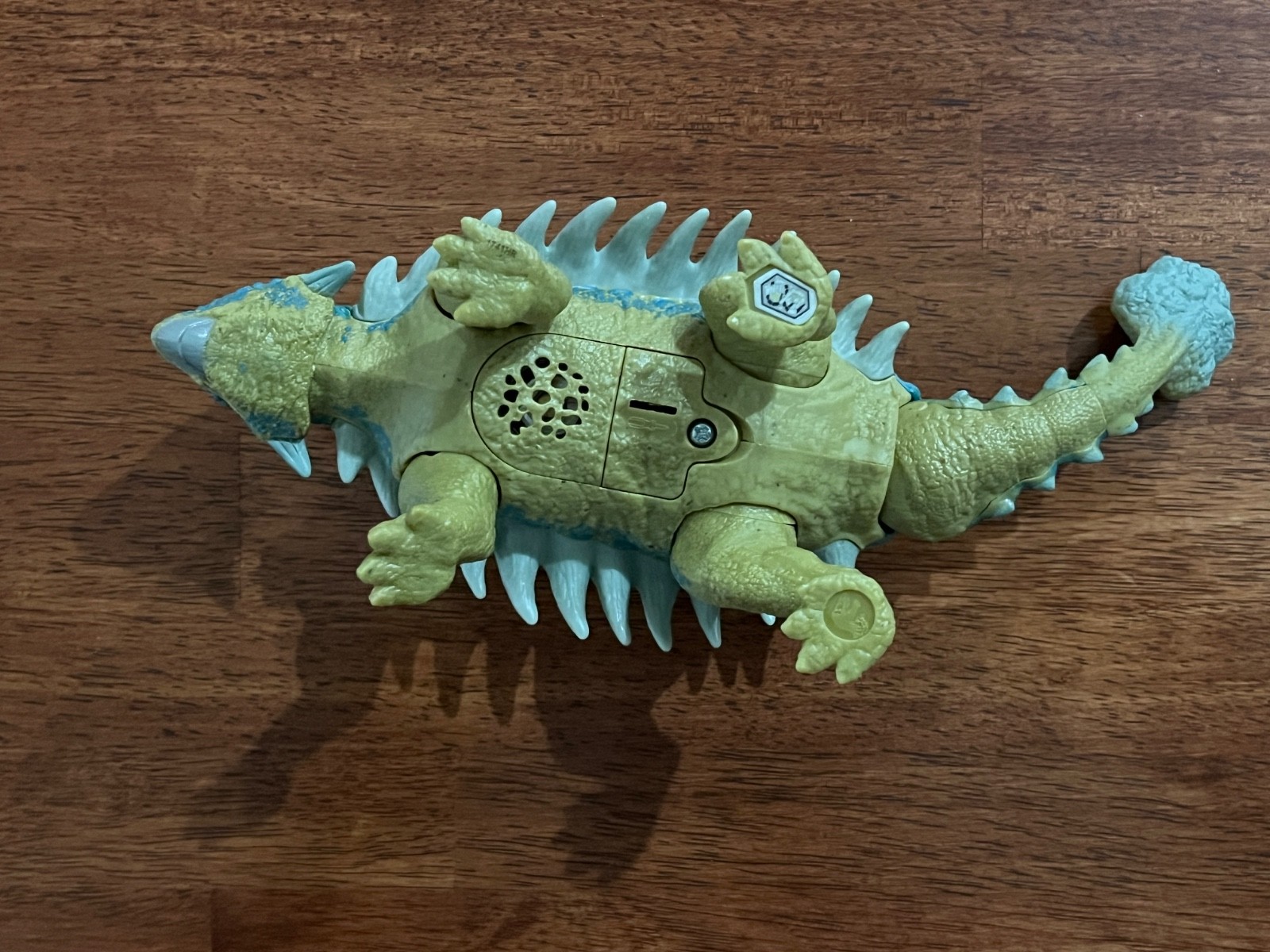 Jurrassic World Roar Attack Ankylosaurus Dinosaur Figure Loose