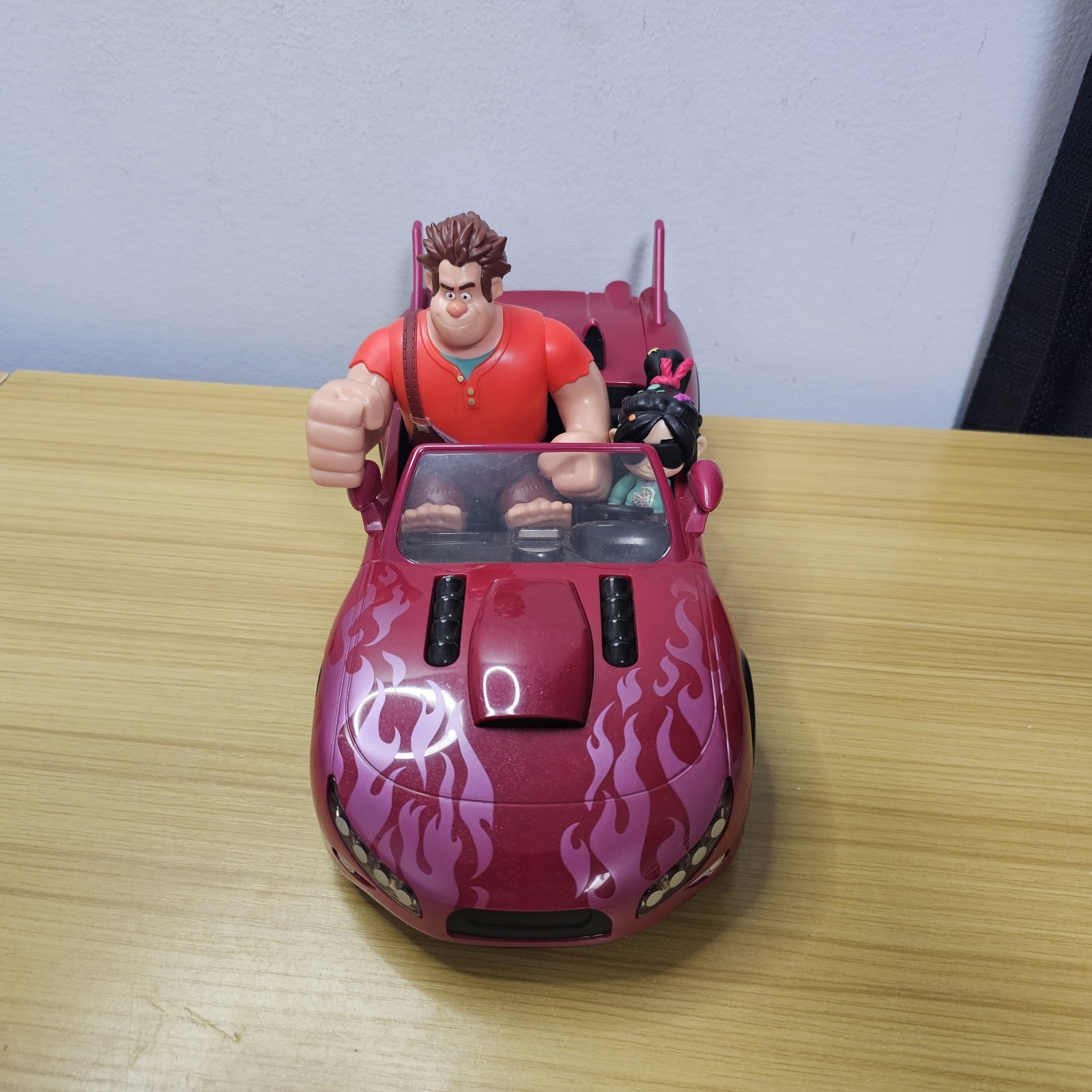 Disney Store Exclusive Wreck it Ralph Vanellope Von Schweetz Slaughter Race Car