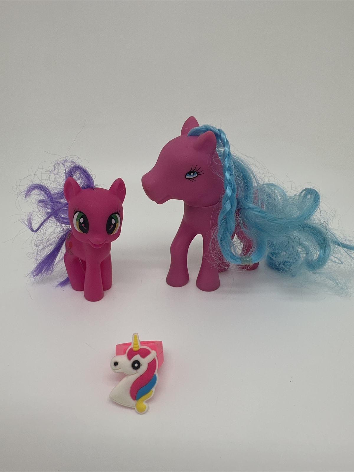 Pony Of 2 Pcs & 1 Pcs Rings The Girl toys , Used ….22
