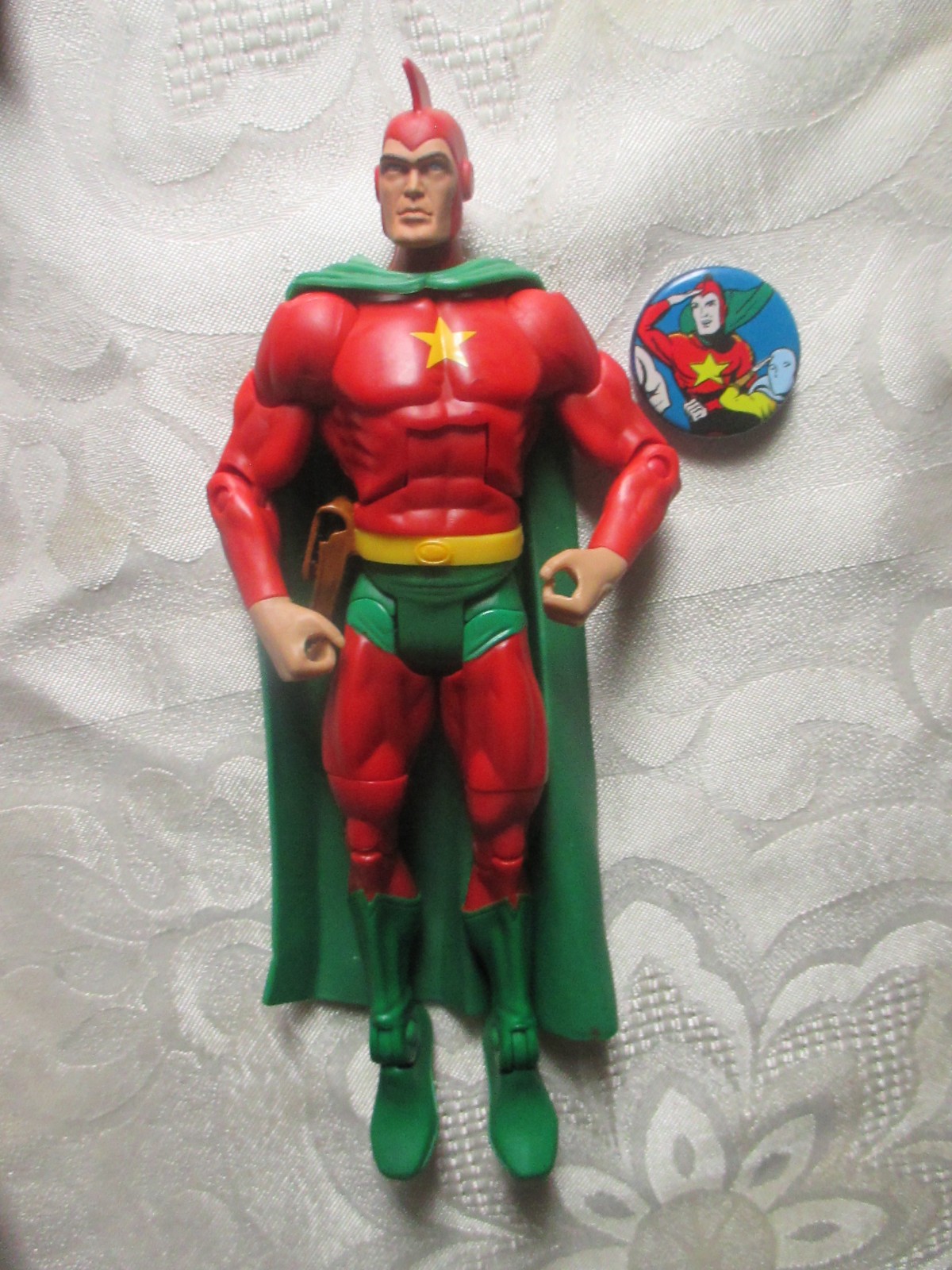 DC Classics Starman Golden Age Validus 6&Prime; Figure With Weapon and Pin