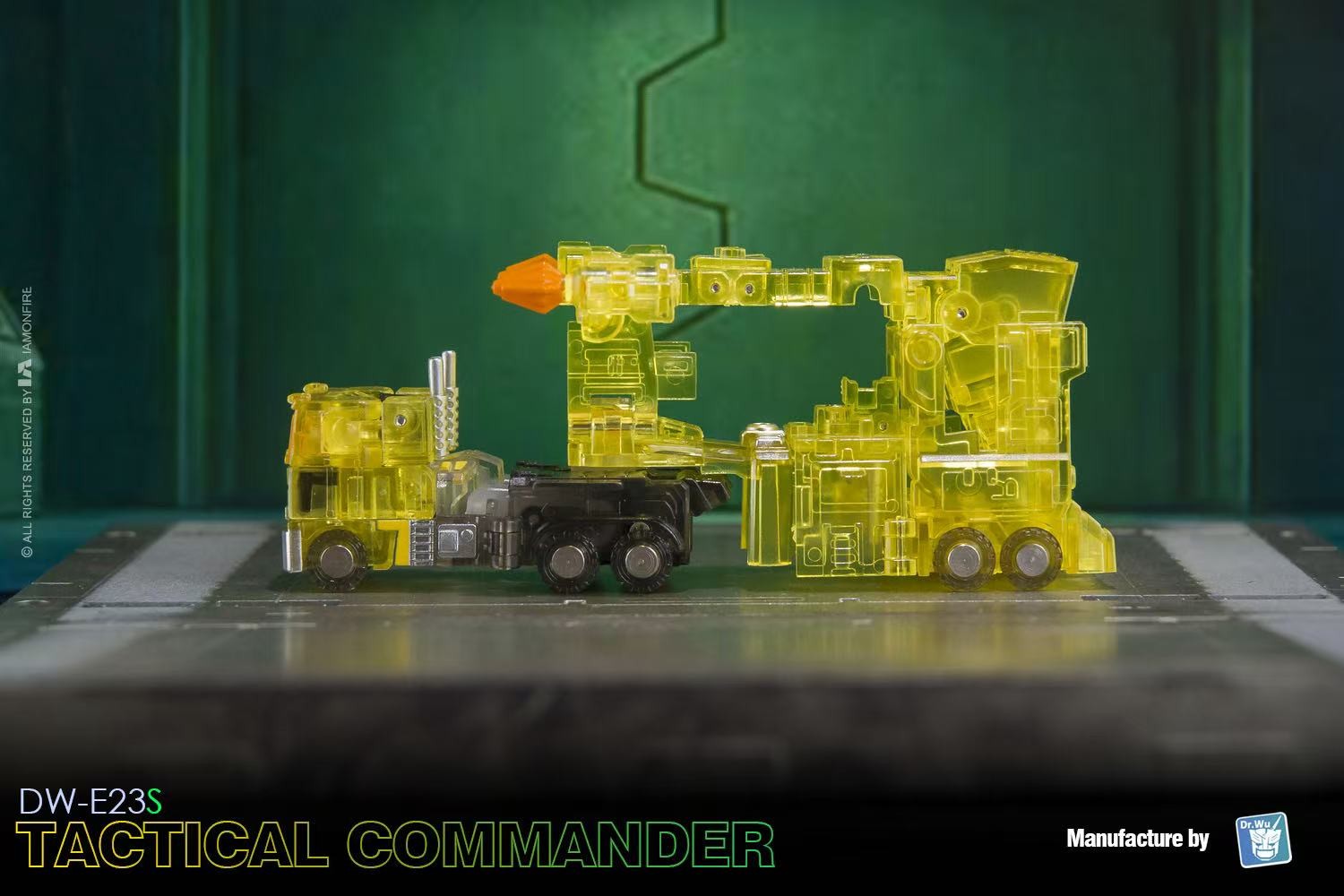 DR.WU DW-E23S TACTICAL COMMANDER Transparent Yellow Magnus MINI 6cm Robot