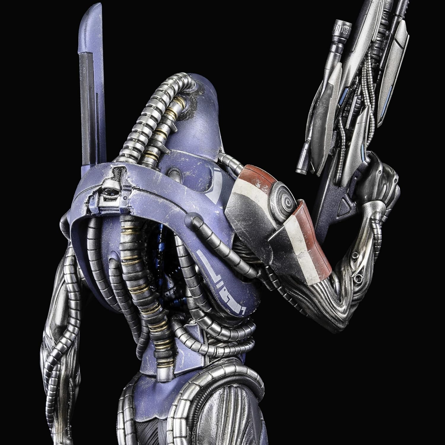 Dark Horse – Mass Effect: Legion Statue