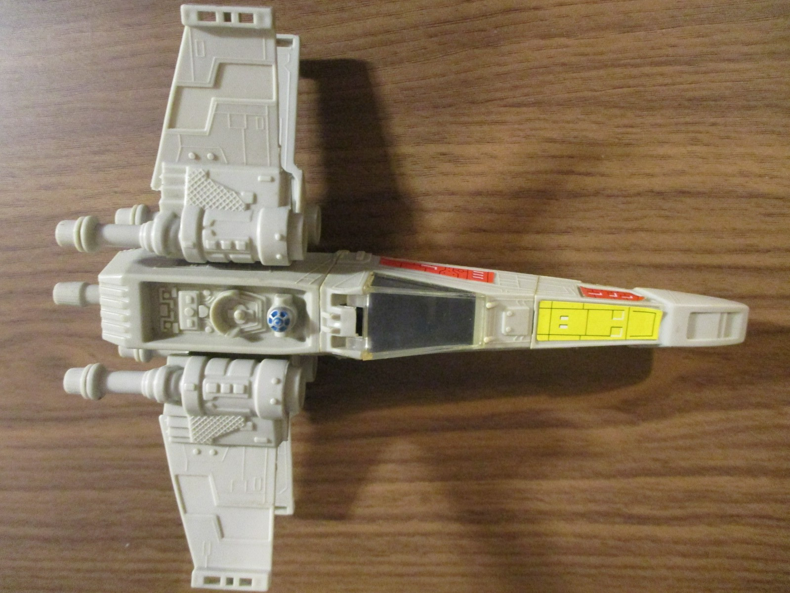 Vintage 1982 Star Wars Micro Collection X-WING FIGHTER WITH BREAK AWAY ACTION