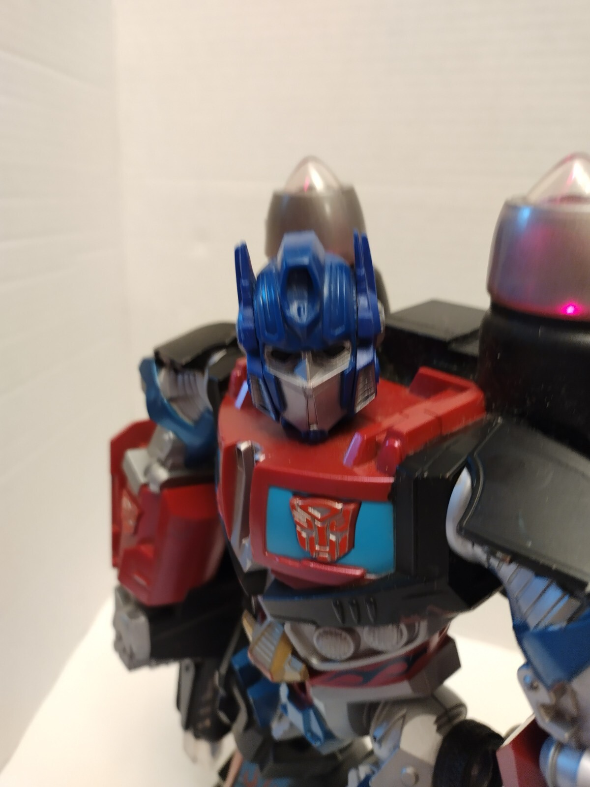 Optimus Prime Mega Power Bot Transformers Light-Up Talking 12&Prime;