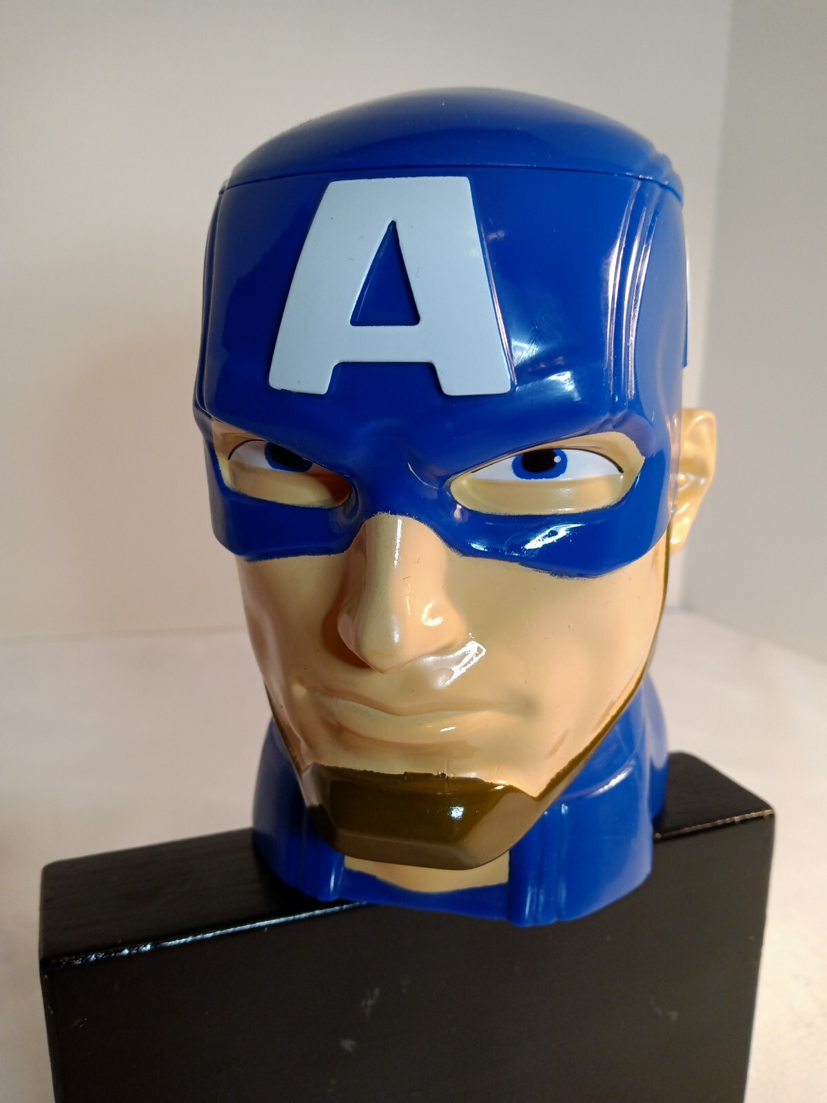 Captain America Flip Top Mug Cup Marvel Plastic 16oz