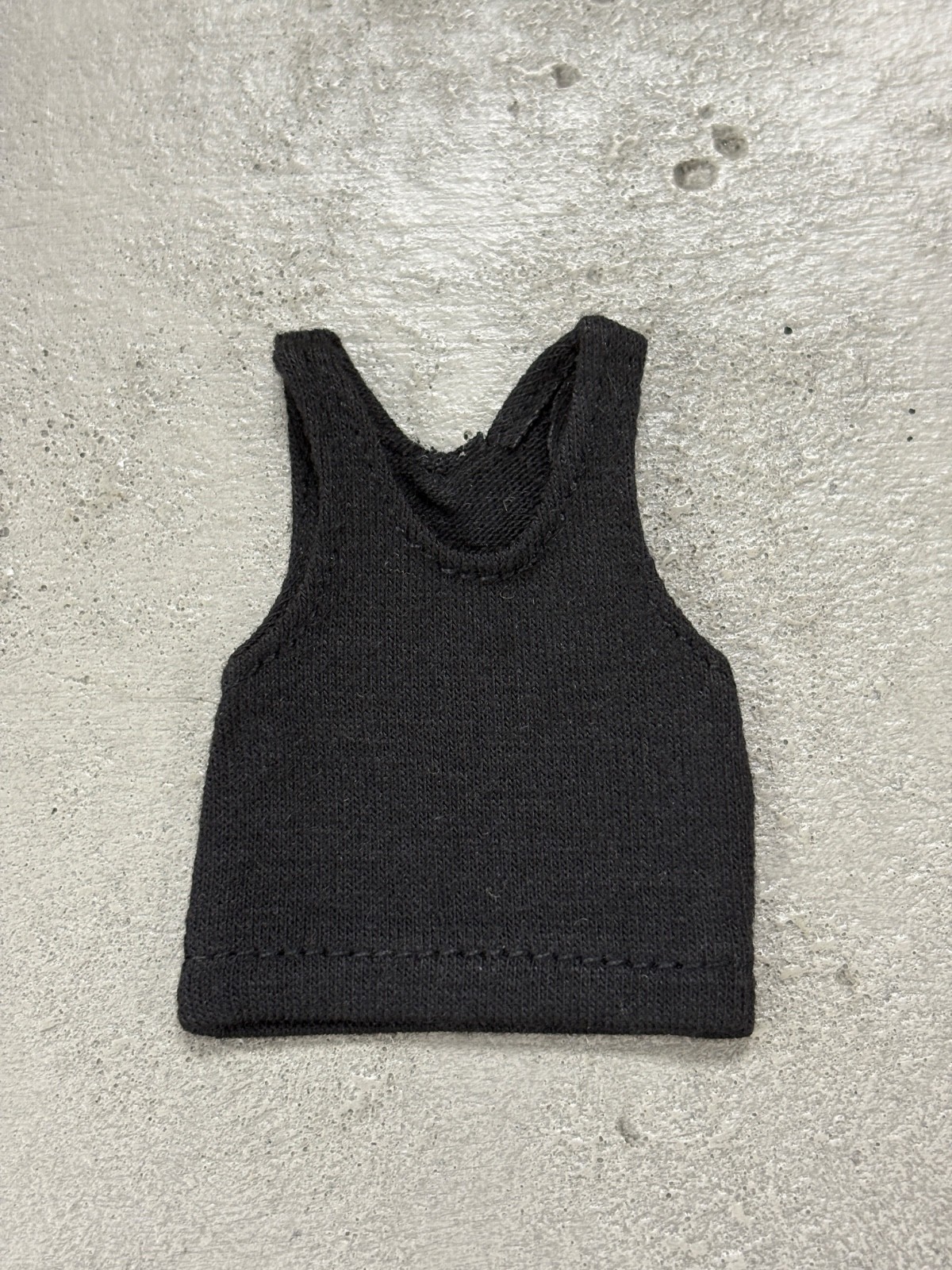 SU-TKP-BLK: 1/12 fabric black tank top for 6&Prime; muscular body or 7&Prime; WWE body