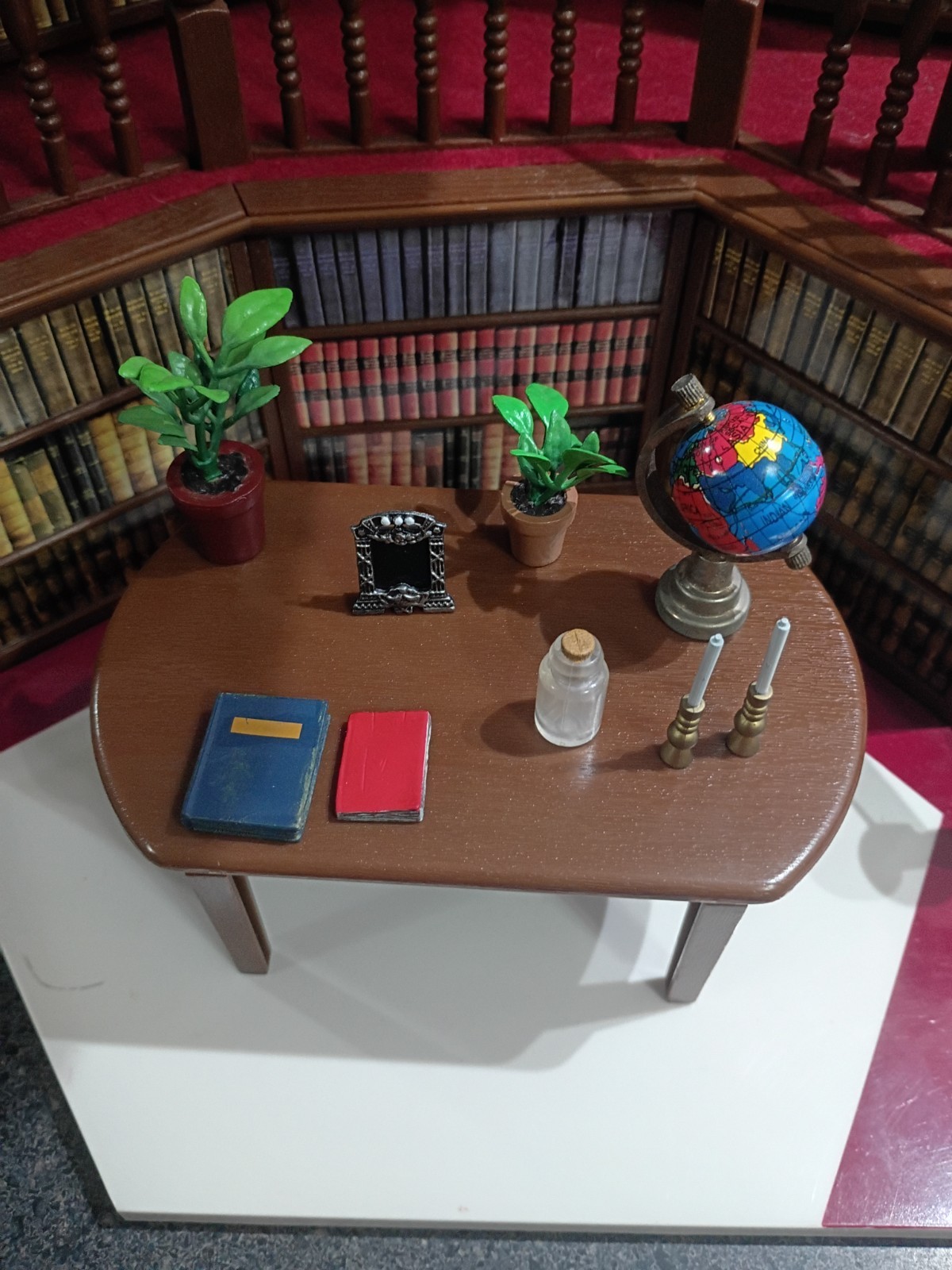 Buffy the Vampire Slayer Library Playset Diamond Select 1:12 Scale Diorama