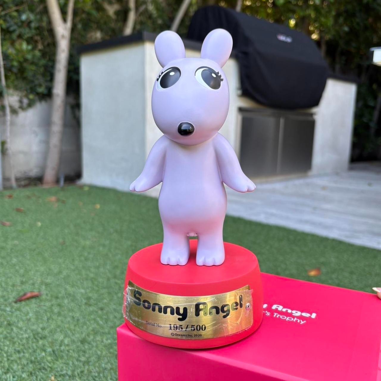 Robby Angel Collector&rsquo;s Trophy – violet/purple!! Includes Display & Certificate