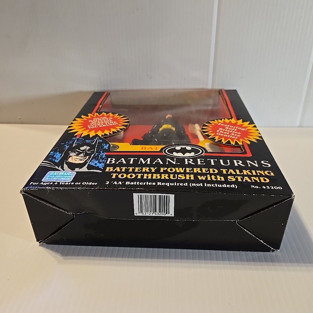 JANEX NEW Batman Returns Battery Powered Talking Toothbrush /Stand Vintage