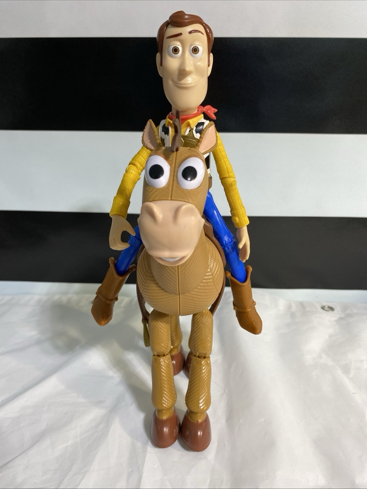 Disney Pixar Toy Story Woody And Bullseye. 2017 Made In China. Children 3 And Up