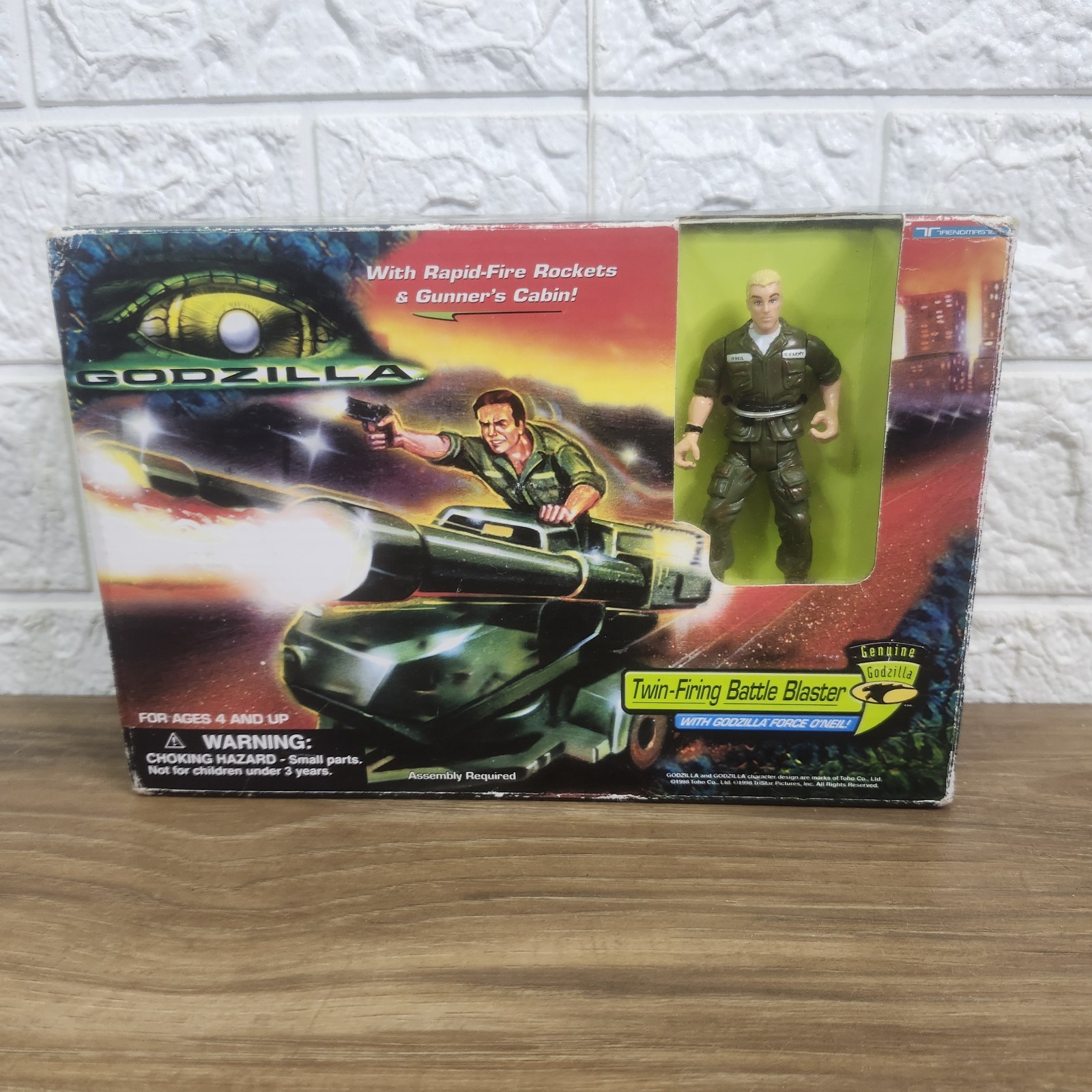Godzilla Movie Twin Firing Battle Blaster with Force O&rsquo;Neil Figure – BRAND NEW!