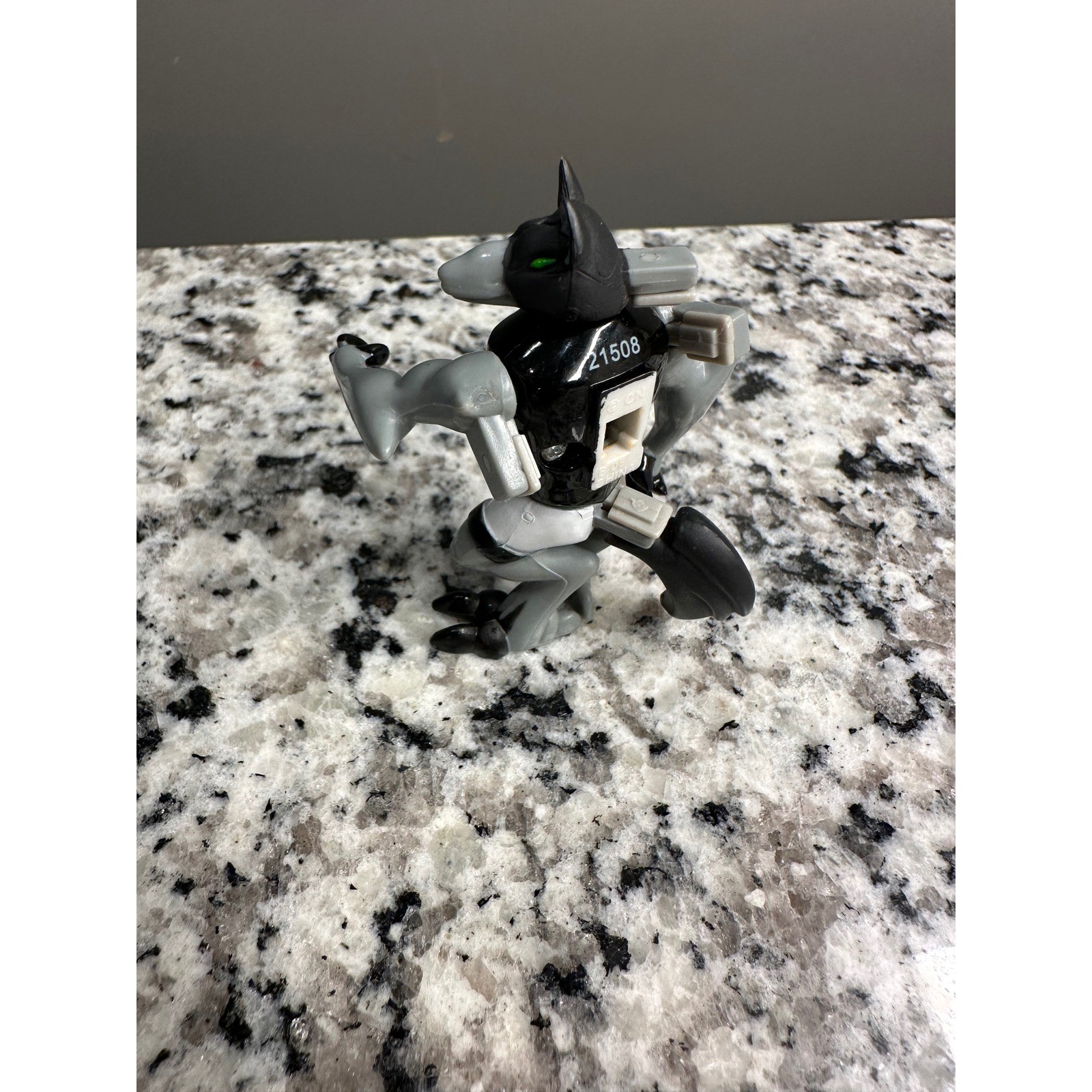 Ben 10 Alien Creation Chamber 2.75&Prime; Mini Figure Ben Wolf