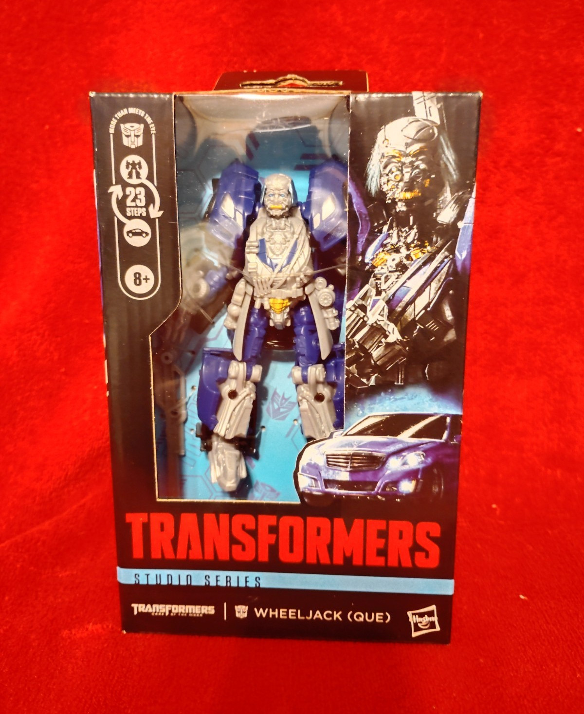 Hasbro Transformers Studio Series Wheeljack Autobot Transforming Figure 8+