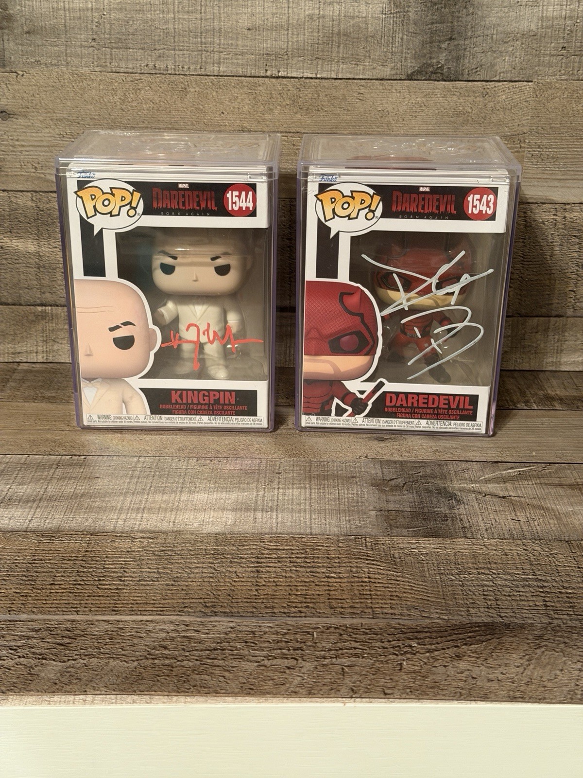 Signed Kingpin 1544 & Daredevil 1543 Funkos! Vincent D&rsquo;Onofrio & Charlie Cox