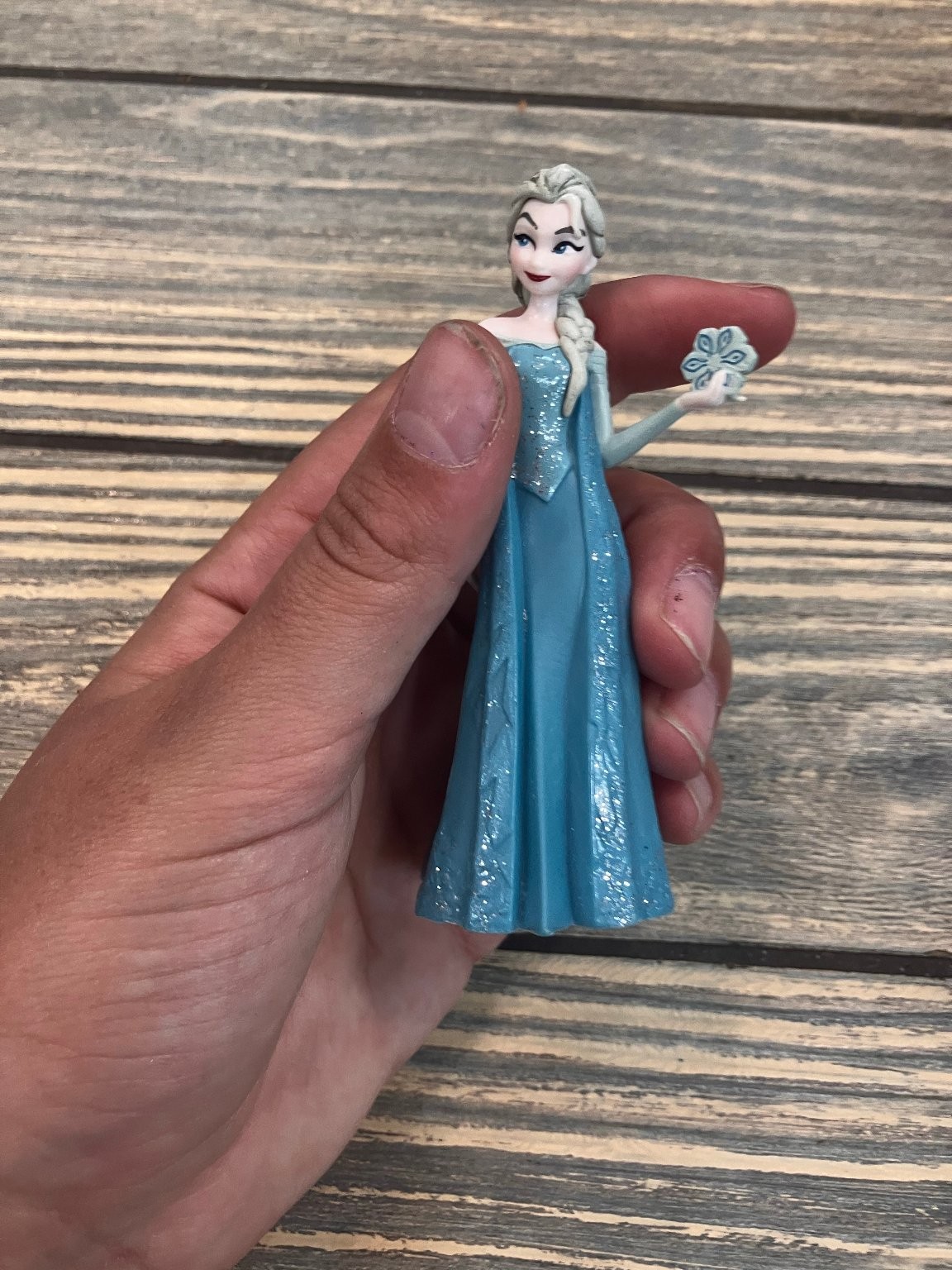 Disney Elsa Frozen Miniature Figurine Ice Queen Glitter Snowflake 3.5&Prime;