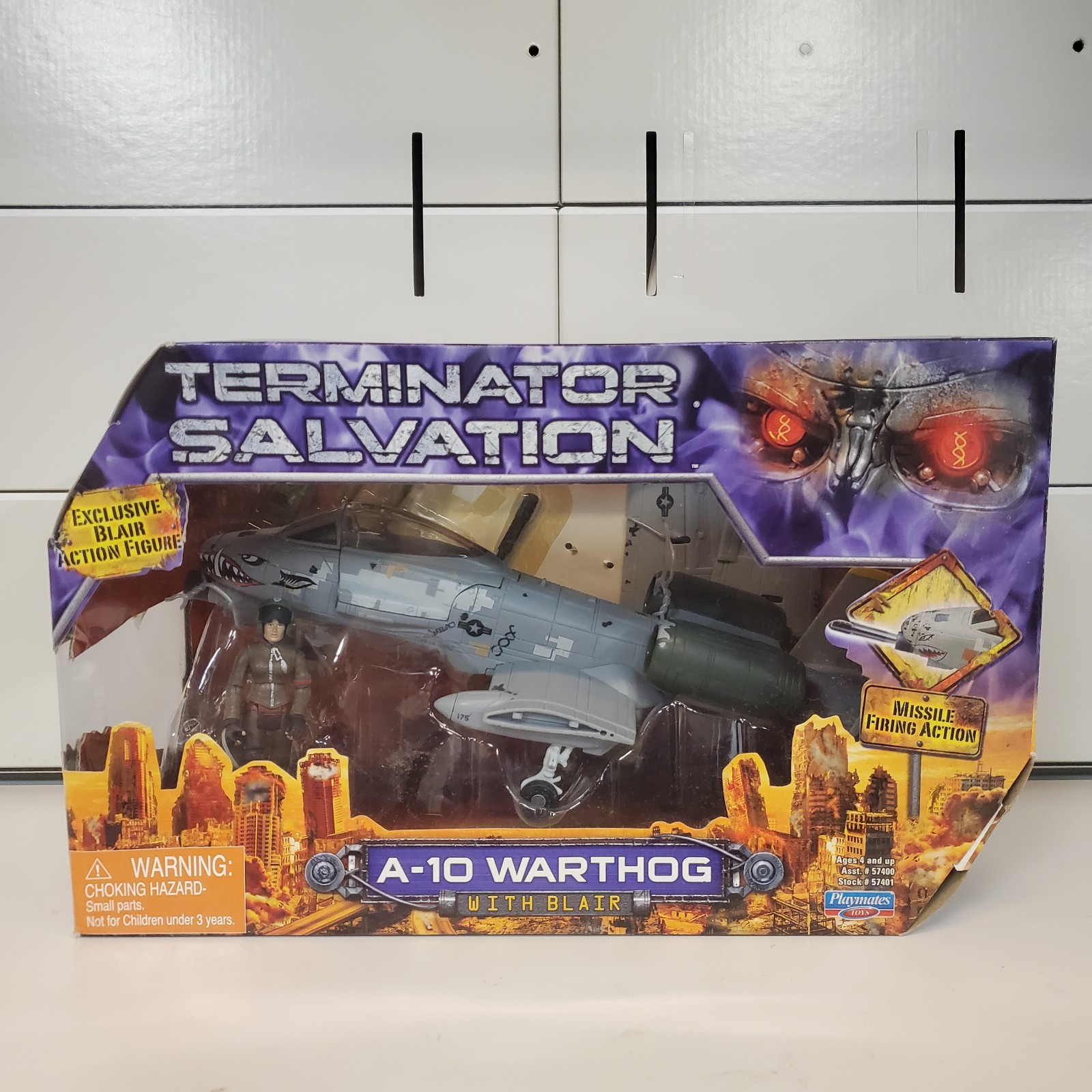 Terminator Salvation A-10 WARTHOG & Blair Figure – NEW