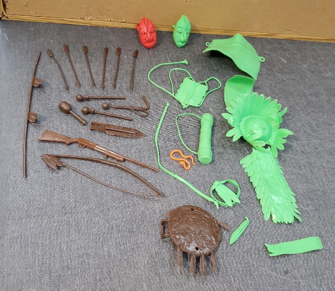 1970s MARX JOHNNY WEST ADVENTURE FIGHTING EAGLE RARE ACCESSORIES (NO FIGURE)