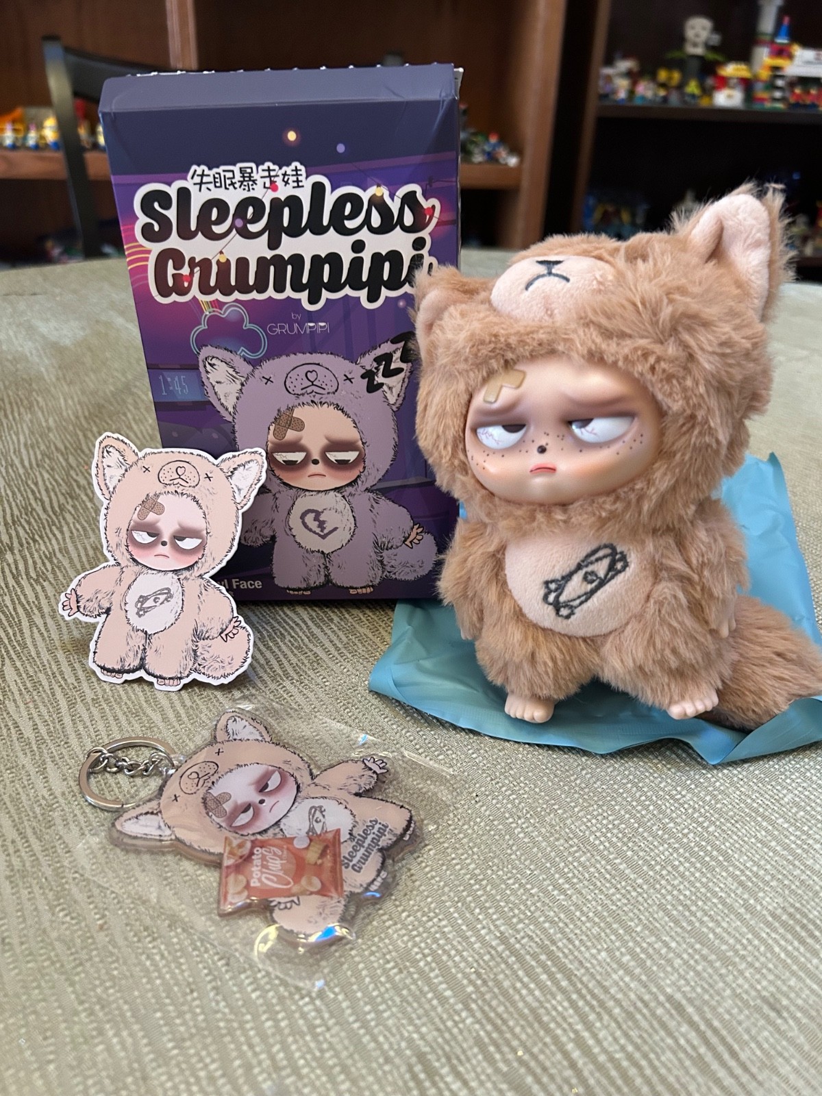 Sleepless Grumpipi Vinyl Face Plush Pendant with Extra Keychain – Hun Hun