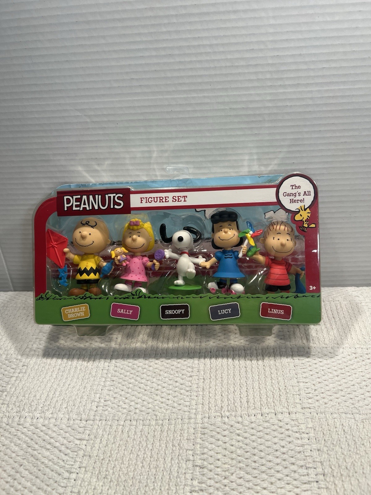 NEW Peanuts Gang 5 Figure Set Just Play 2015 NIB Charlie Brown Snoopy Lucy Linus