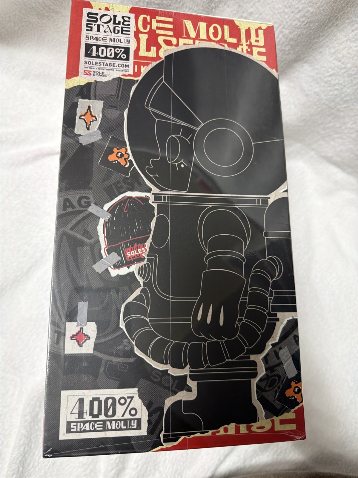 AUTHENTIC Pop Mart Mega Space Molly SOLE STAGE 400% Brand New-Factory Sealed.