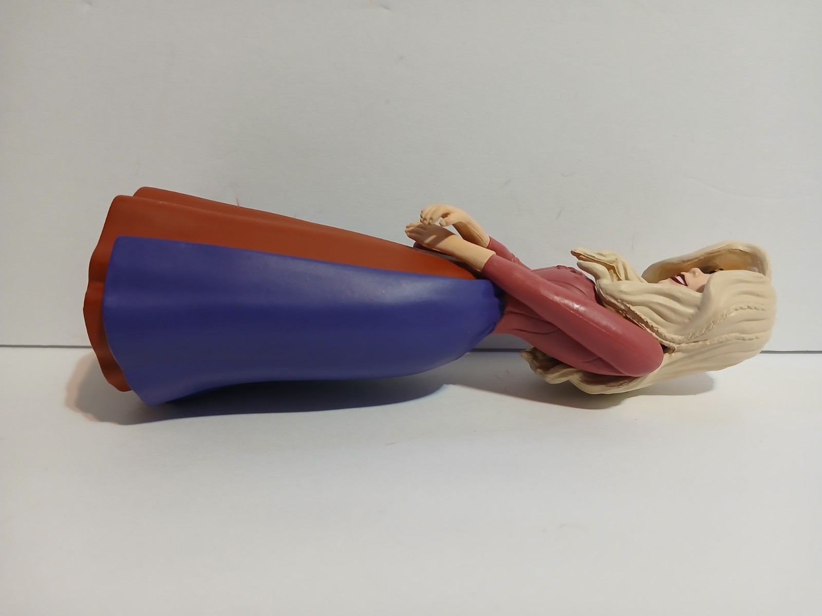NECA Toony Terrors Disney Hocus Pocus Sarah Sanderson 5.5&Prime; inch figure loose