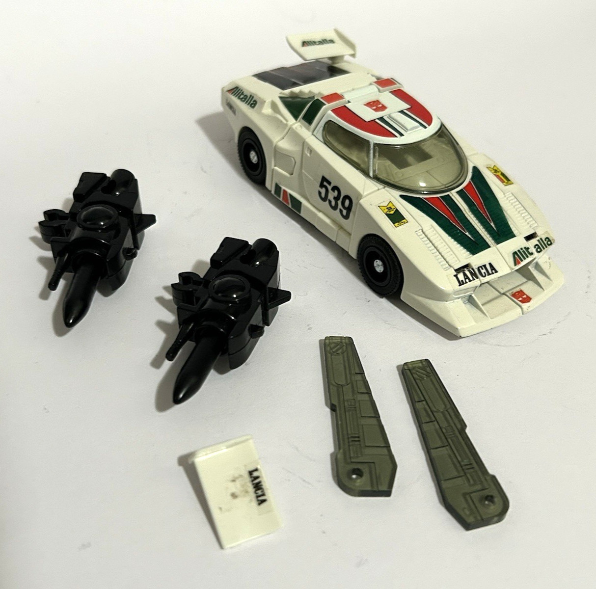 “Transformers” Wheeljack – Autobot Car, G1 (complete, not modern reissue)