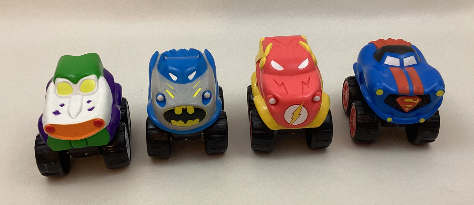 DC Super Friends Speed Squad Hero Drive 4&Prime; cars Batman Superman Flash Joker