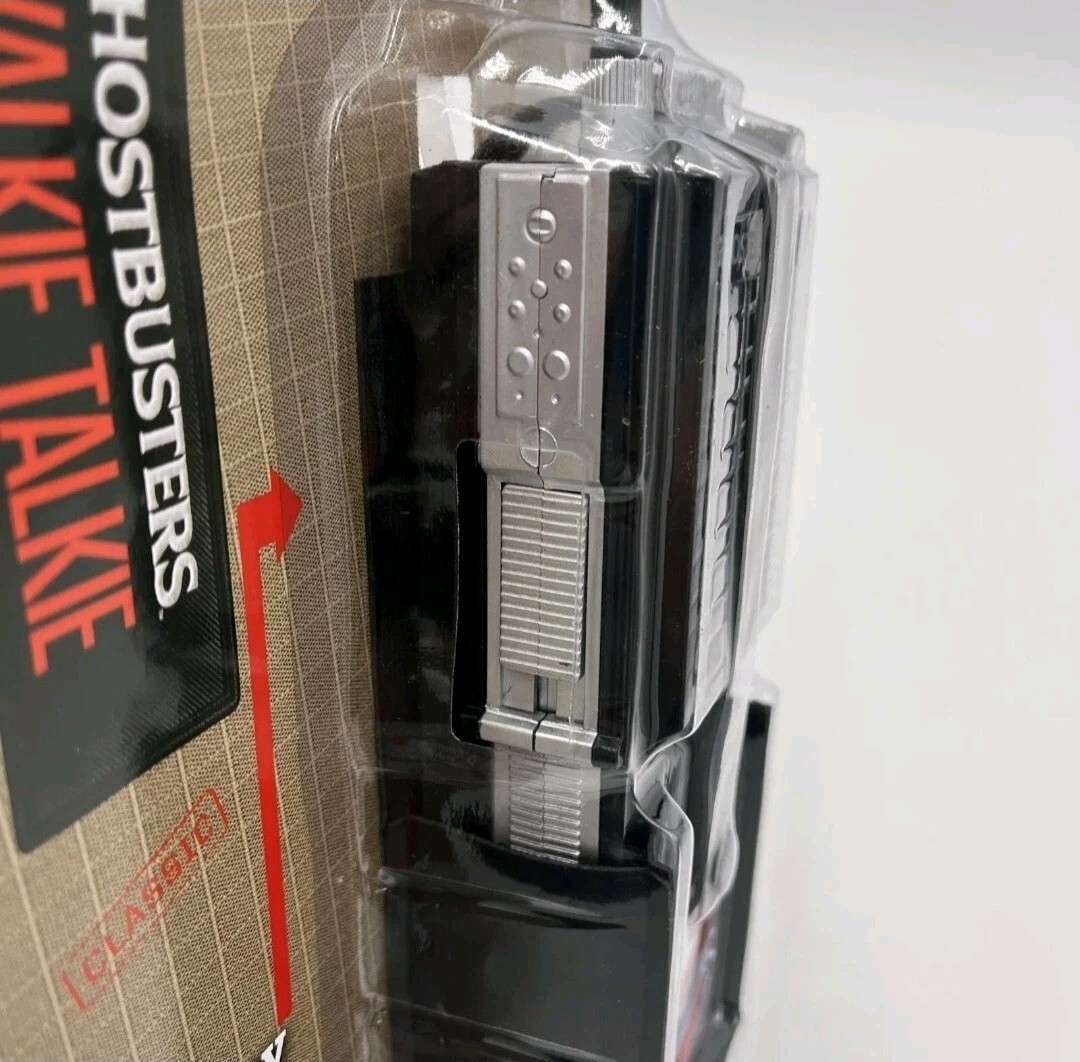 Deluxe Ghost Trap, Proton Pack, Ecto Goggles, PKE Meter & Walkie – Ghostbusters
