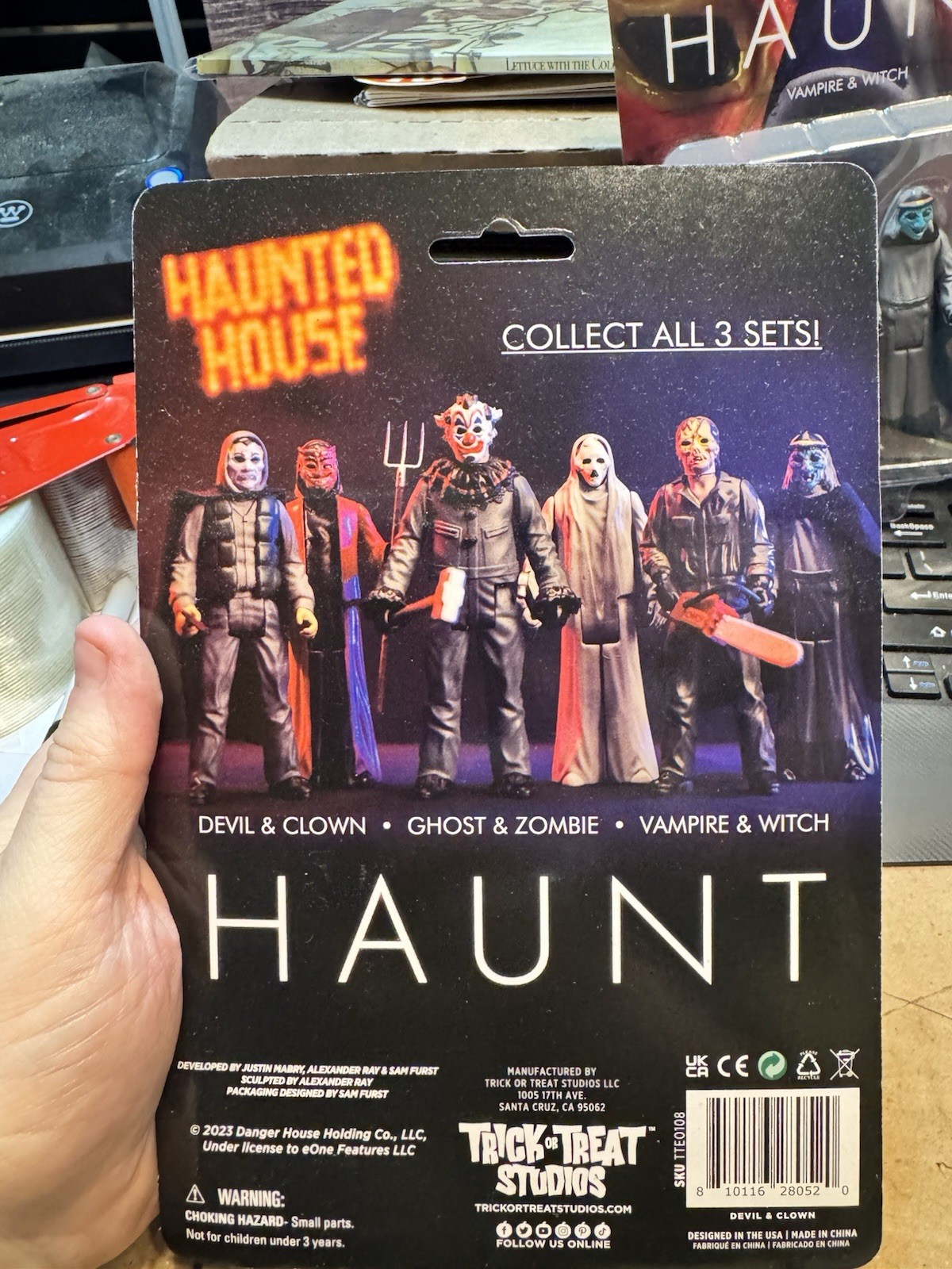 Haunt Vampire & Witch + DEVIL & CLOWN FIGURES – BOTH SETS HALLOWEEN HORROR