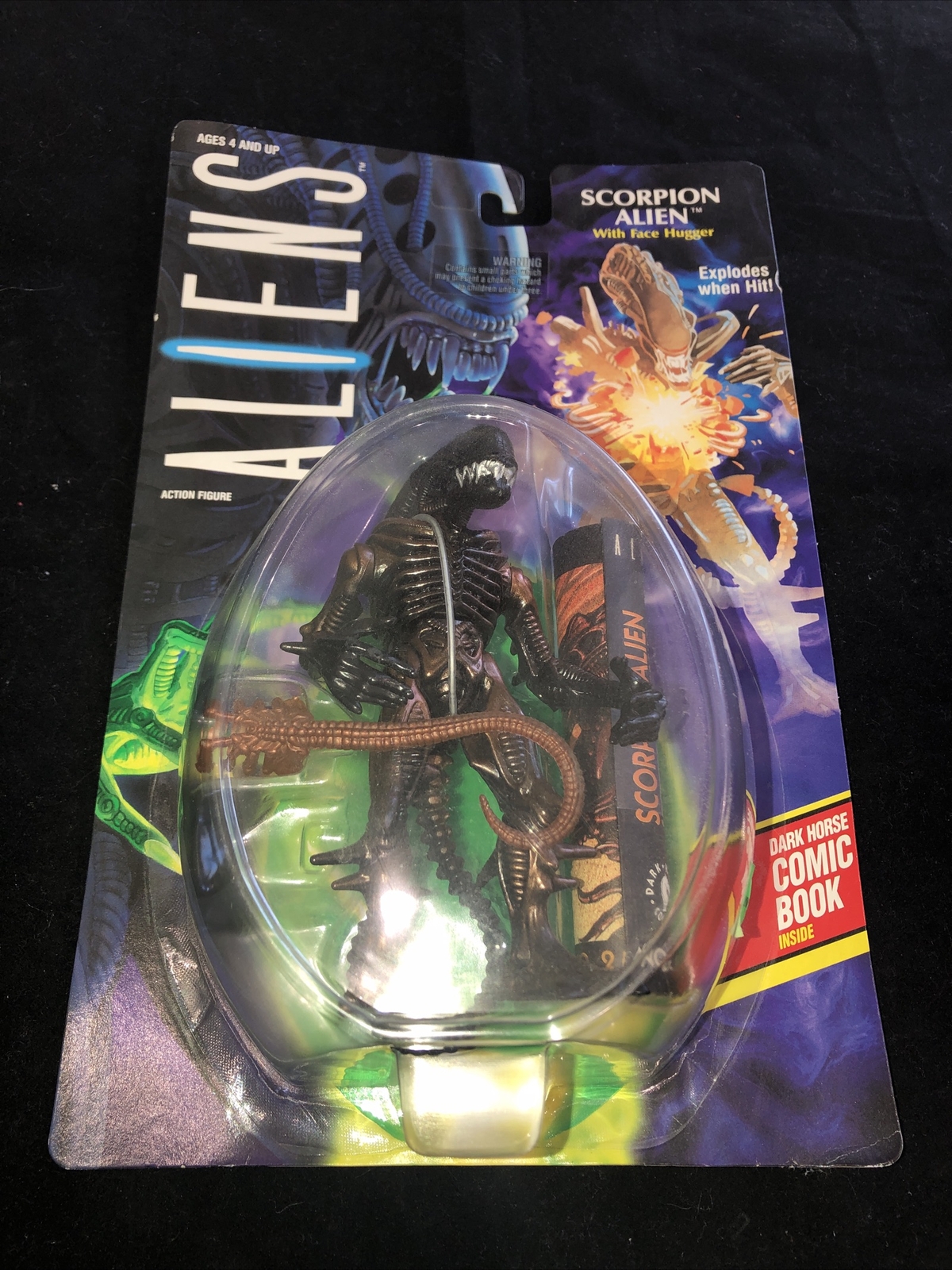 1992 SCORPION ALIEN WITH FACE HUGGER ACTION FIGURE. EXPLODES WHEN HIT!!!
