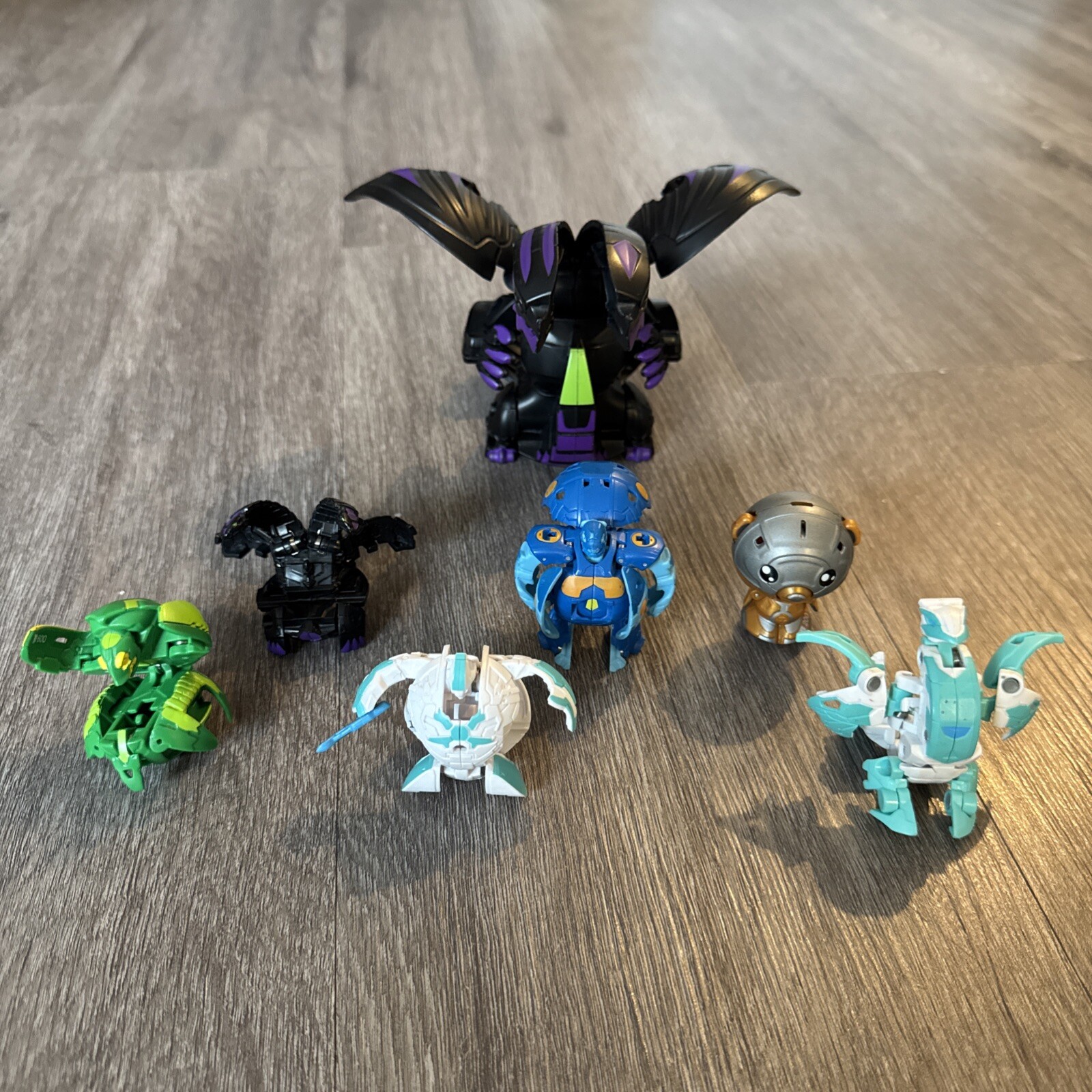 Bakugan 7 Figure Lot Look ! Battle Brawlers